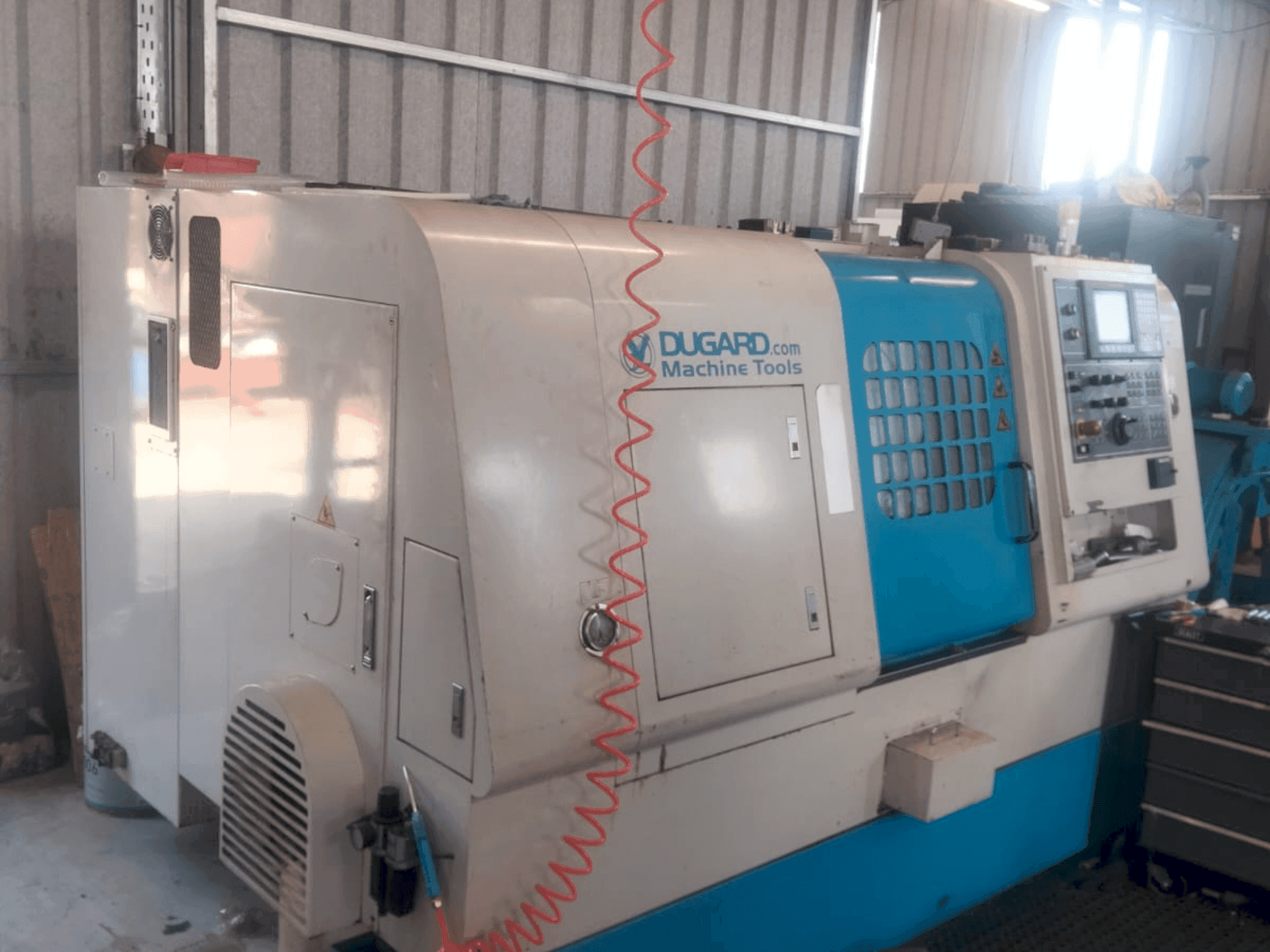 Widok z przodu maszyny Dugard									 Eagle 200