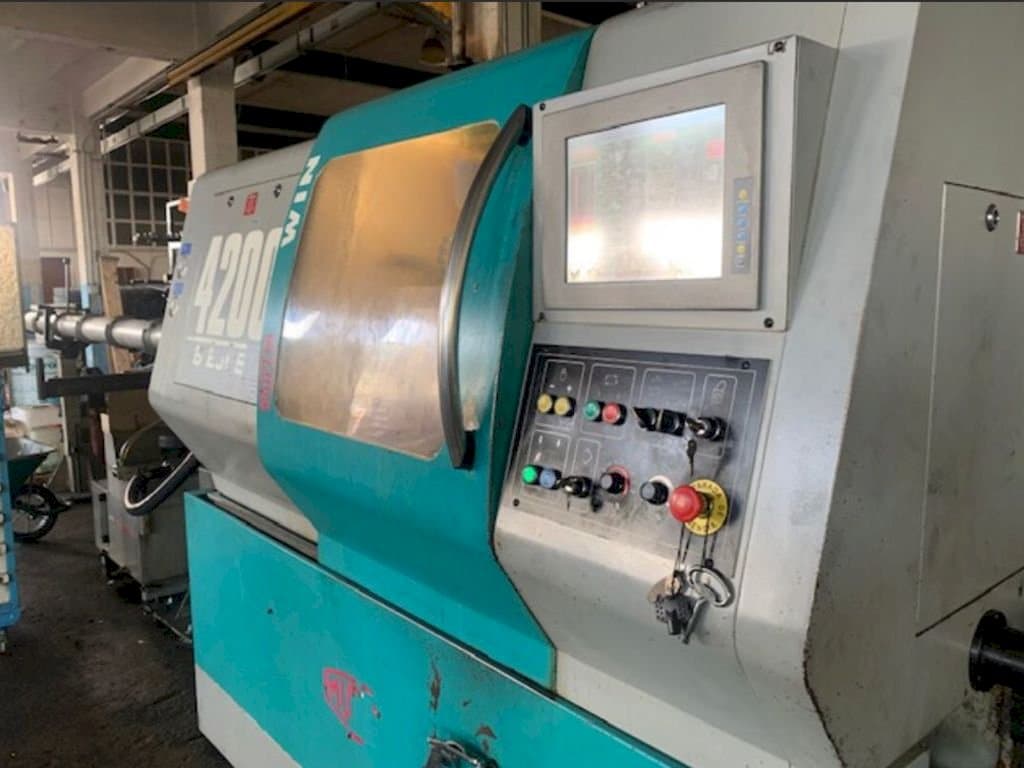 Widok z przodu maszyny Mupem Win 4200