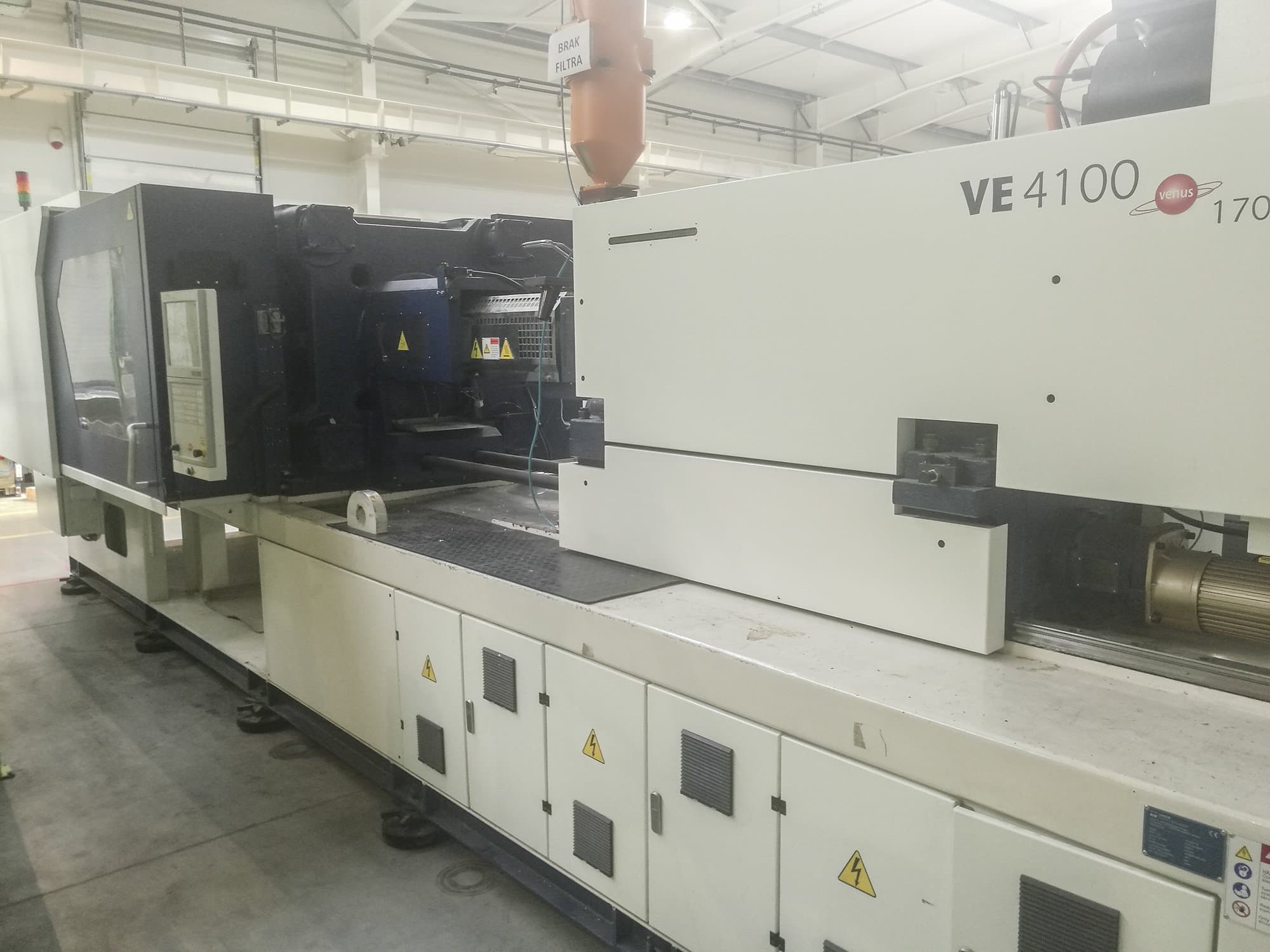 Widok z prawej maszyny Zhafir VE 4100/1700