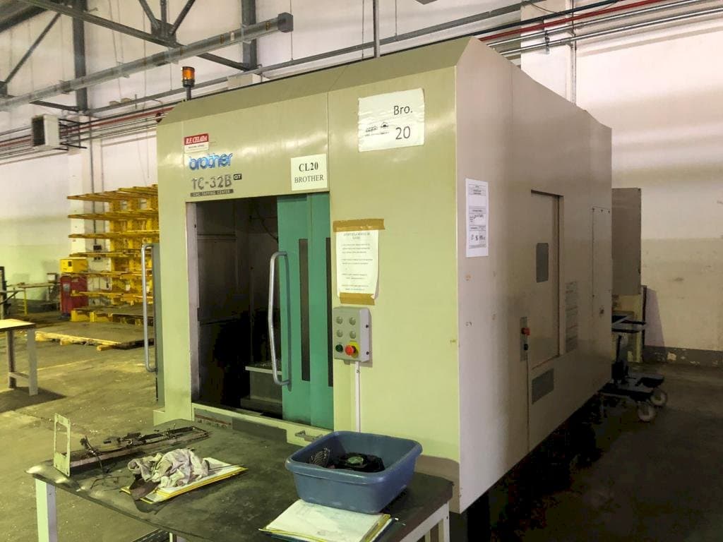 Widok z przodu maszyny Brother TC 32B