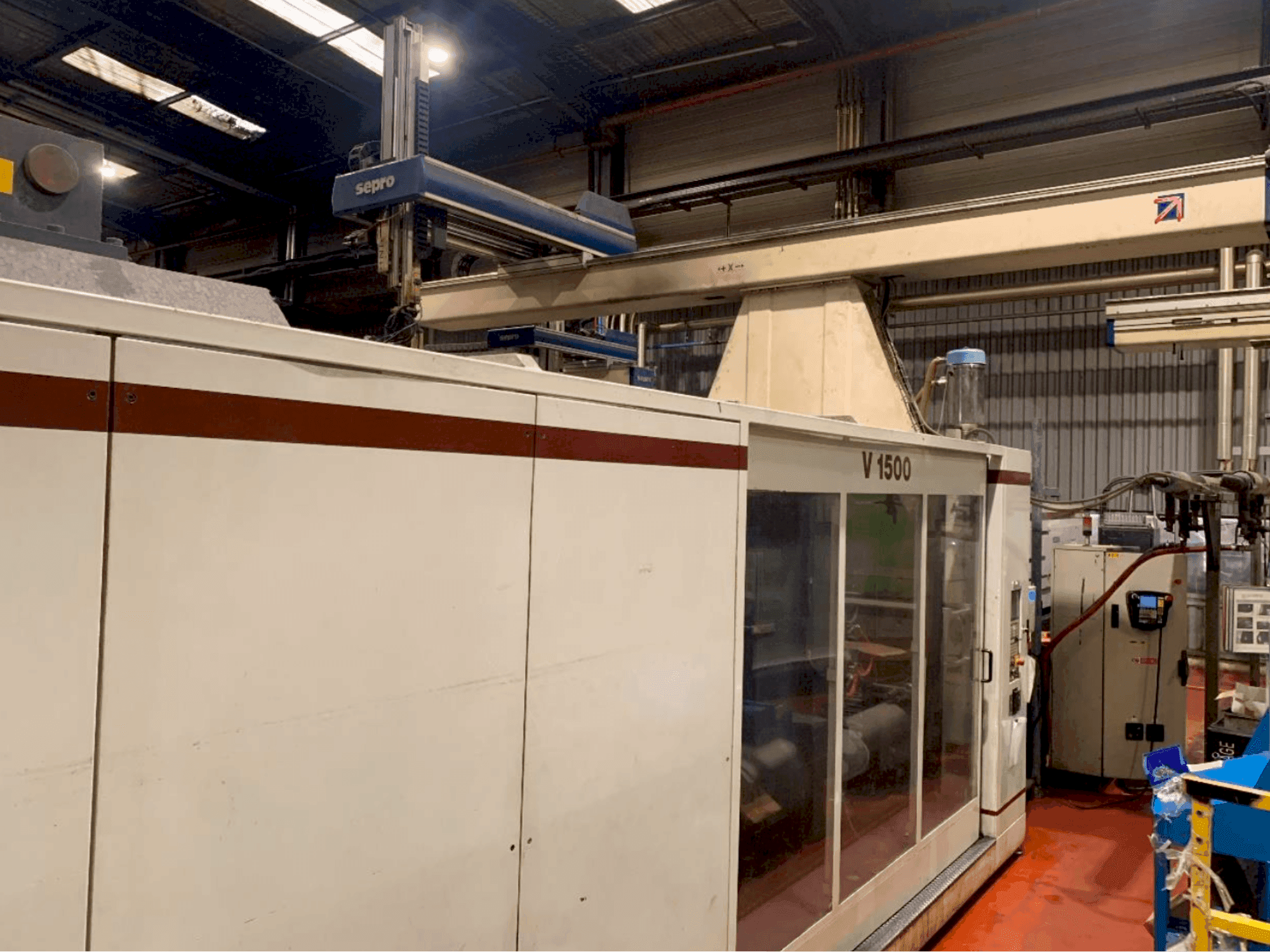 Widok z przodu maszyny Negri Bossi 15000 H - 15200