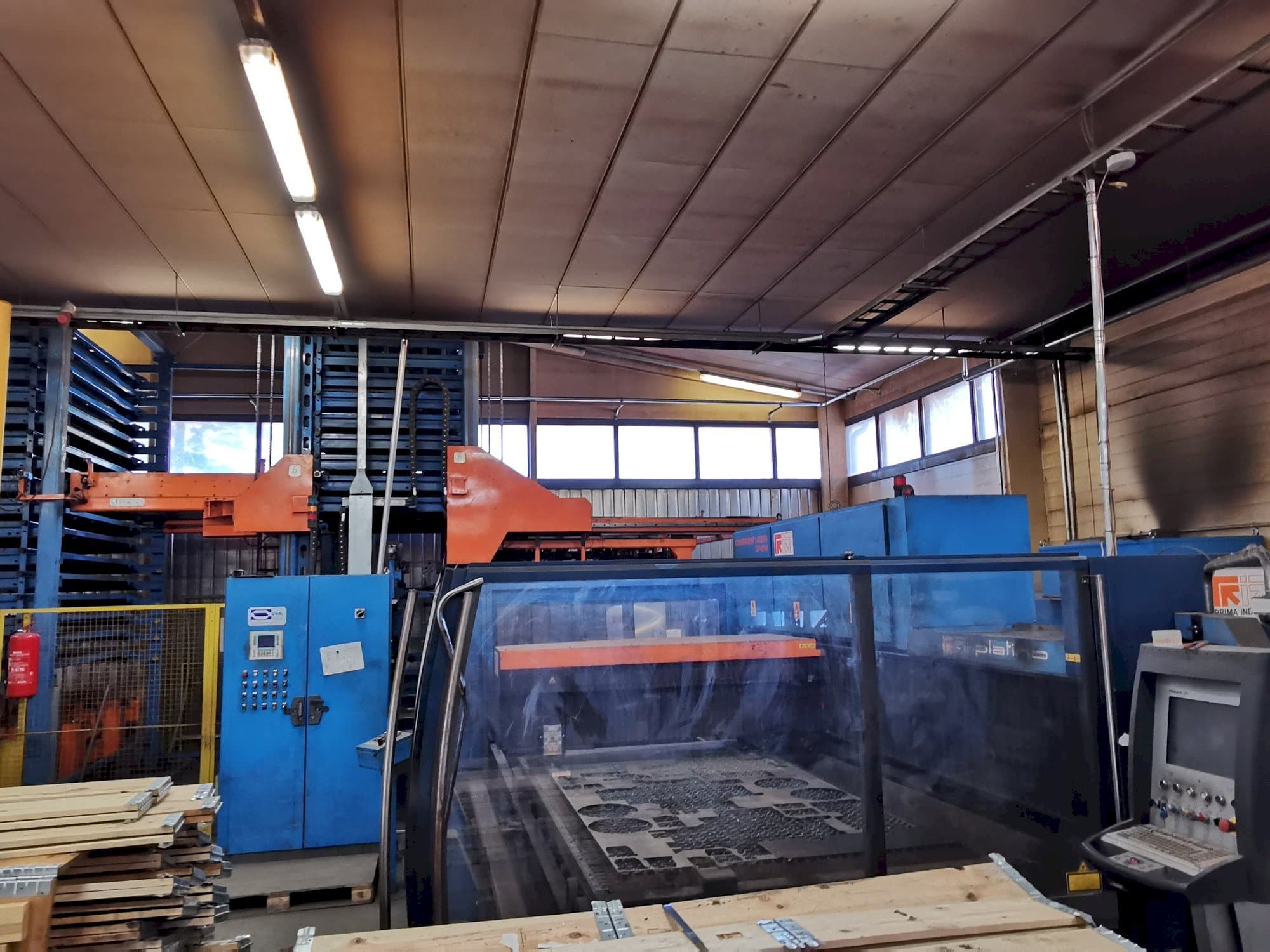 Widok z przodu maszyny Prima Industrie Platino 1530