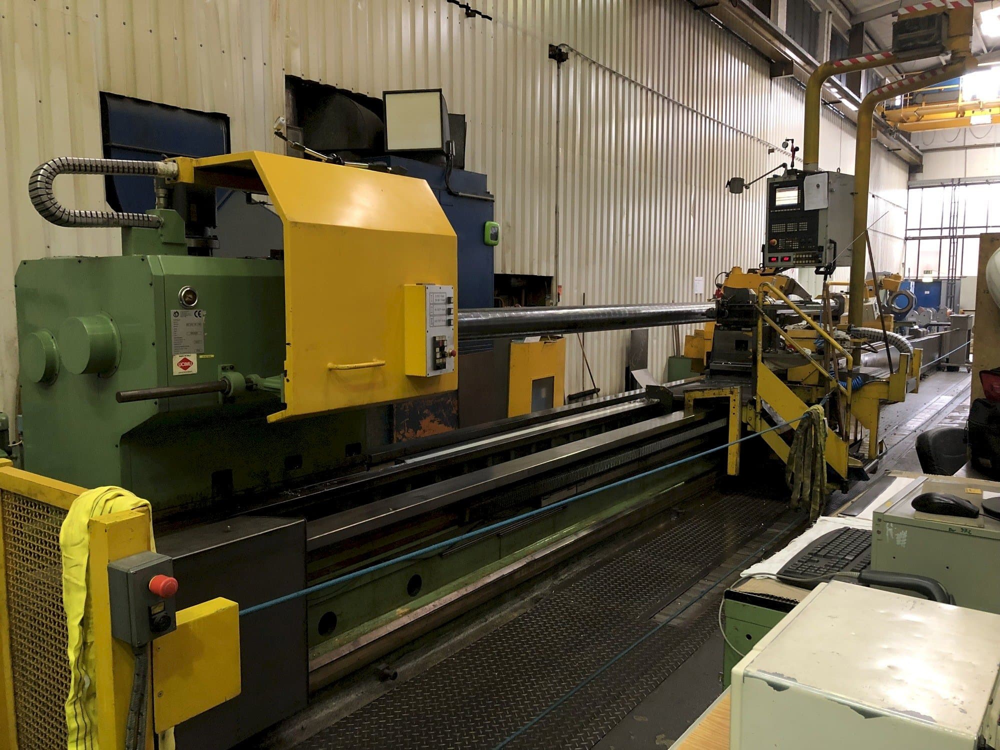 Widok z przodu maszyny Tacchi Giacomo HD3 SERIE 105 L CNC