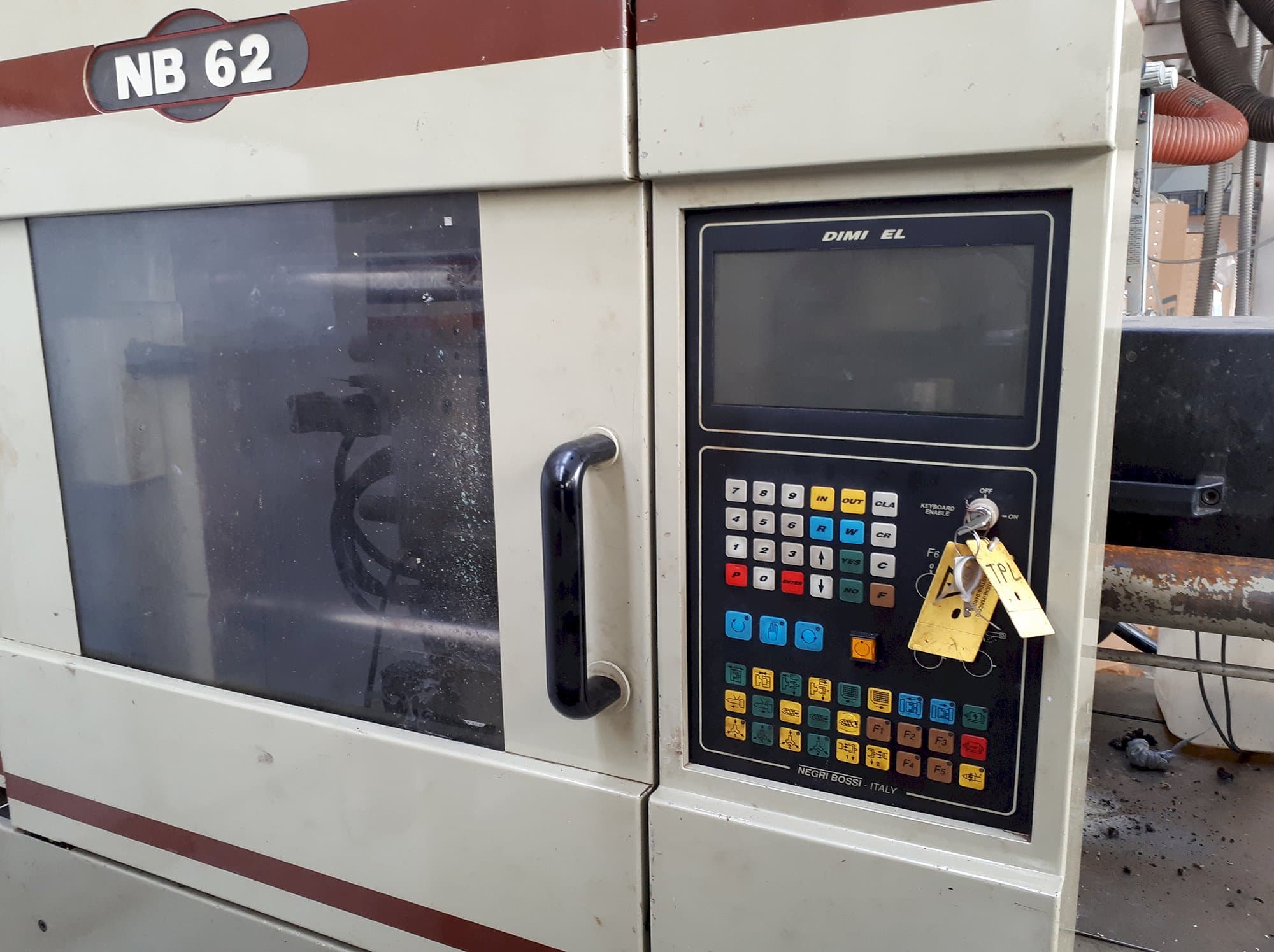 Widok z prawej maszyny Negri Bossi NB 62