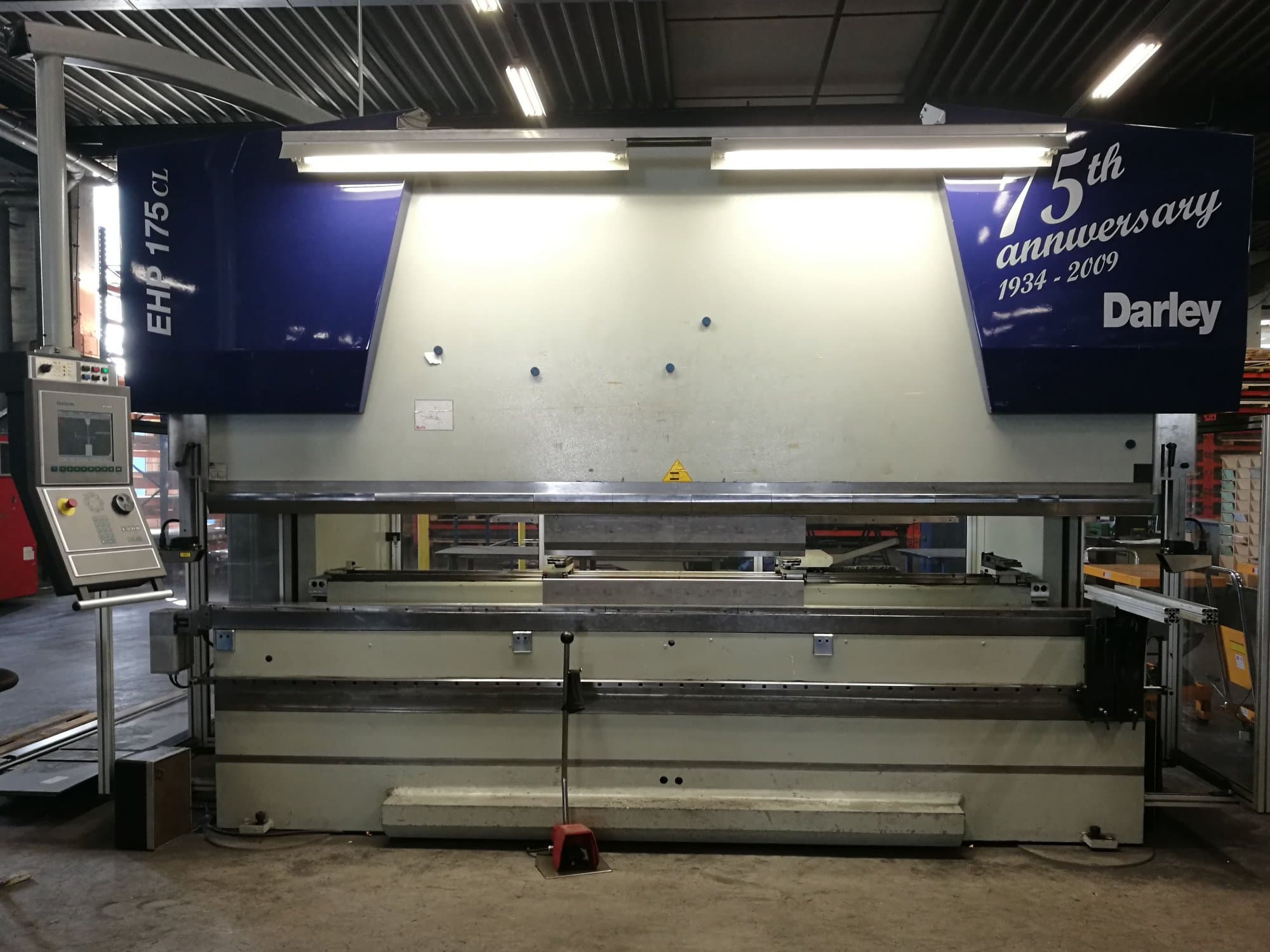 Widok z przodu maszyny Darley EHP LS 175.36/31 CL