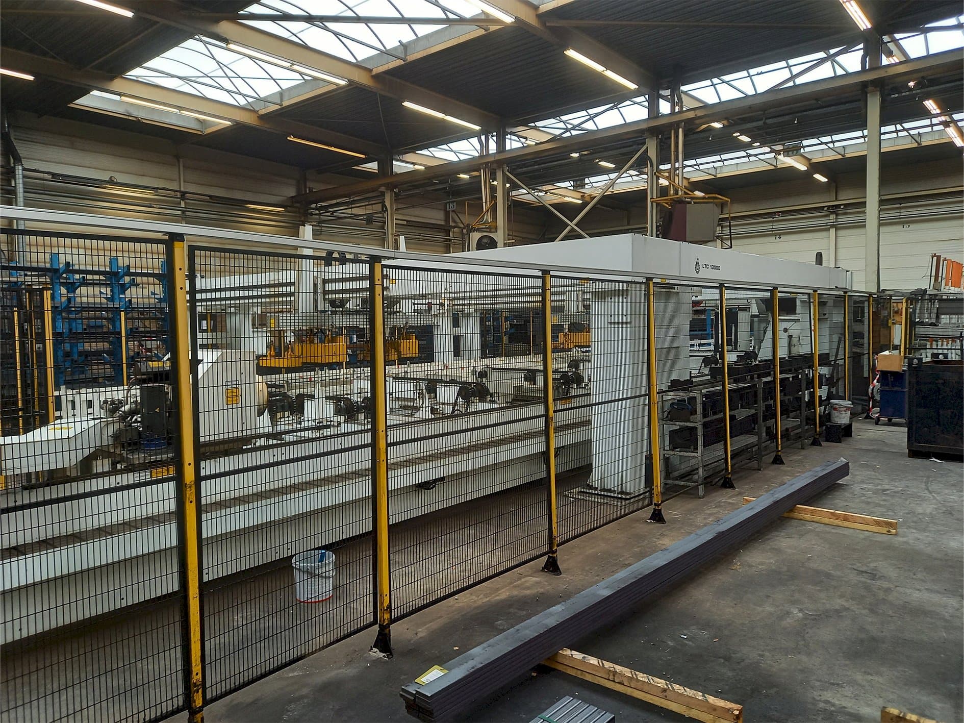 Widok z przodu maszyny Balliu  LTC 13000