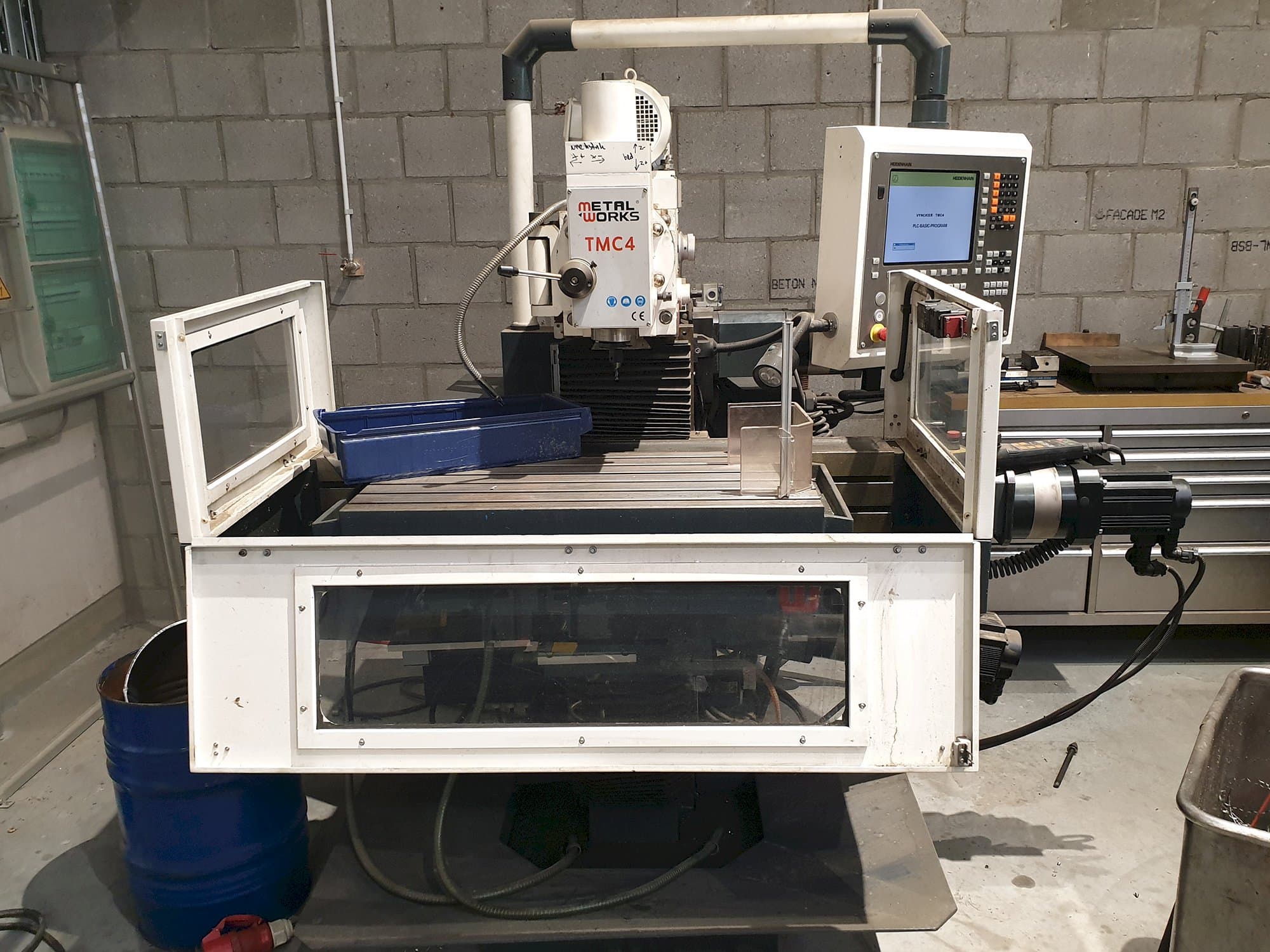 Widok z przodu maszyny Metal Works TMC 4