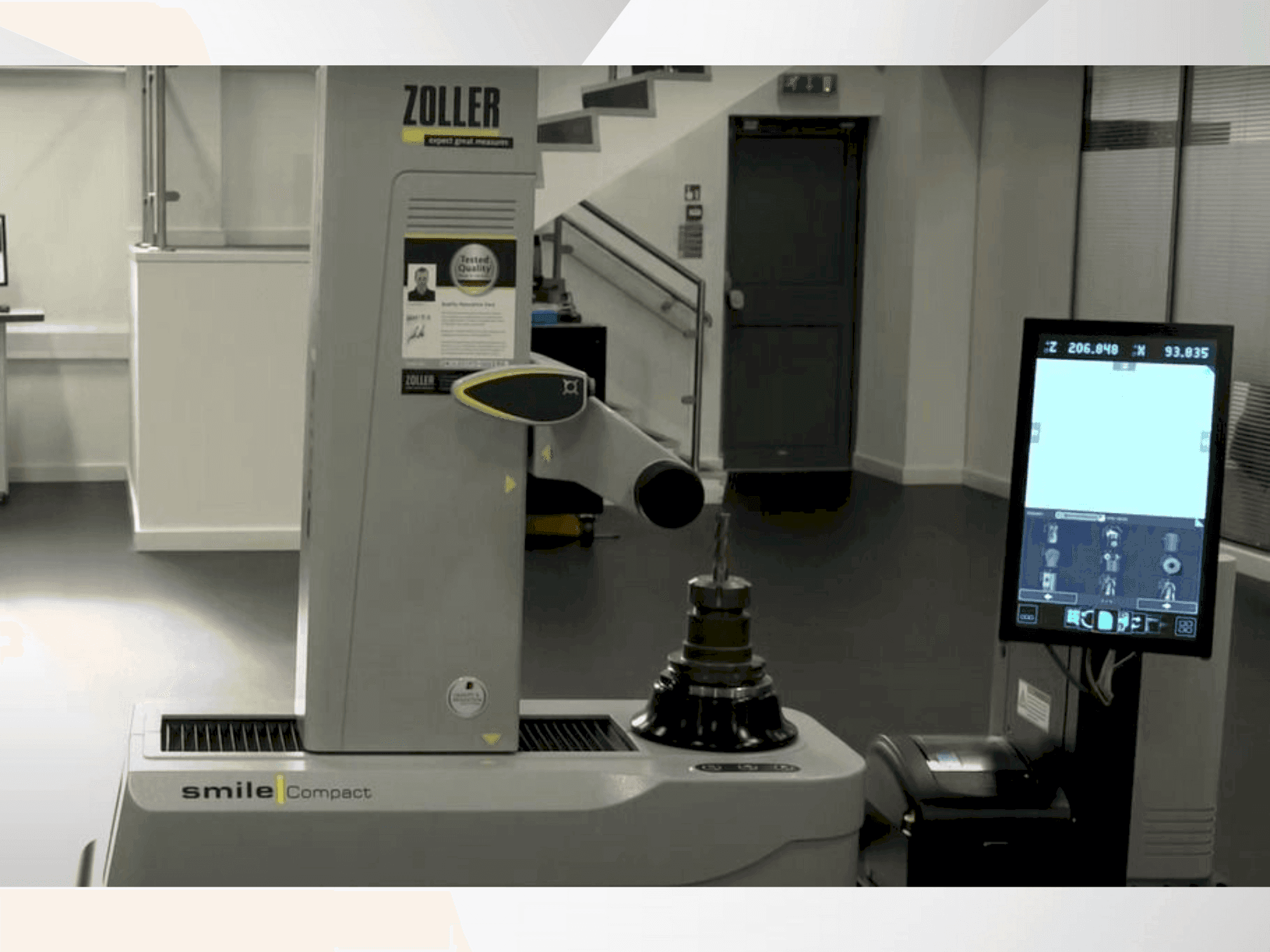 Widok z przodu maszyny Zoller Smile Pilot 4.0