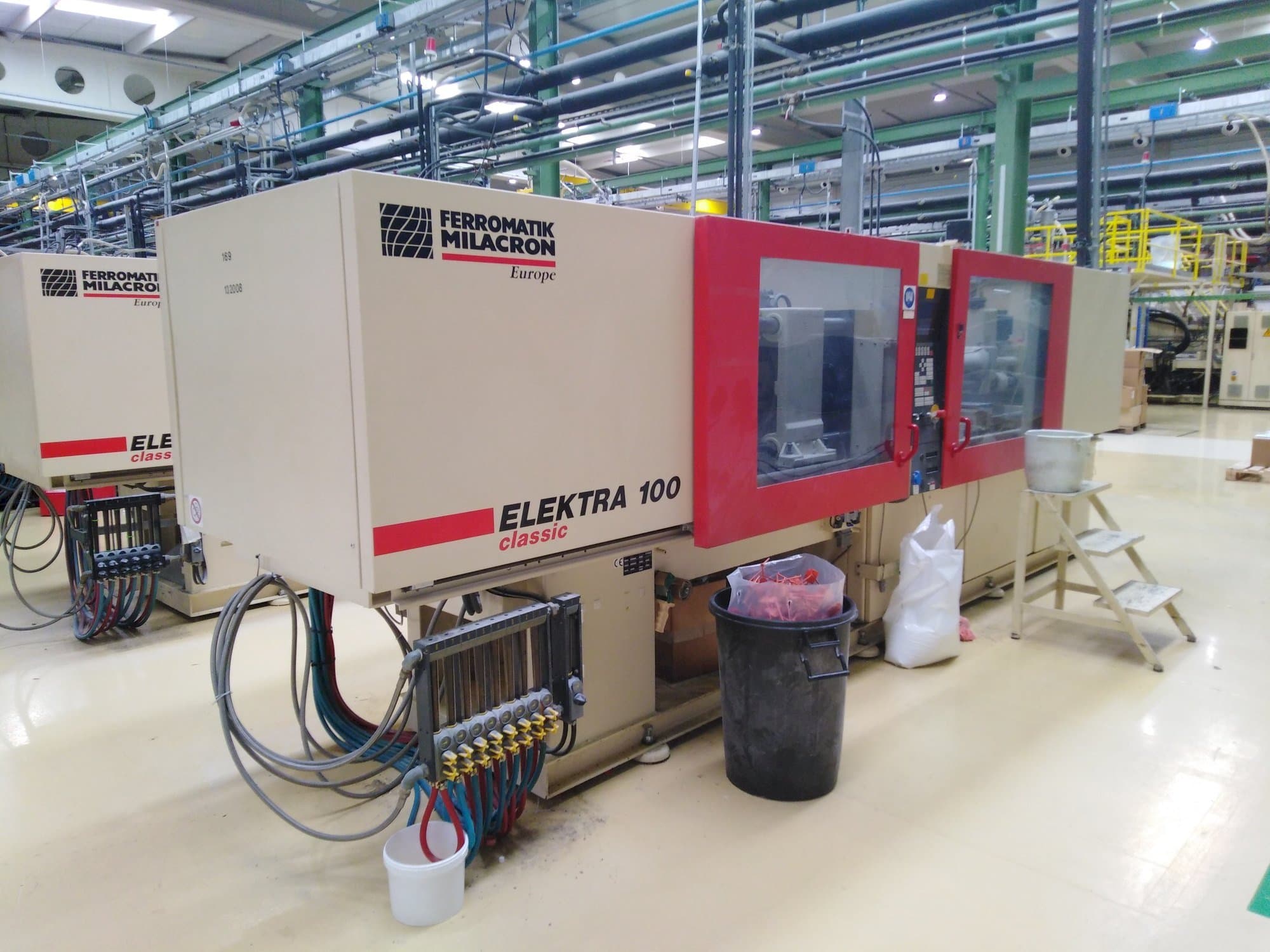 Widok z przodu maszyny Ferromatik Electra 100