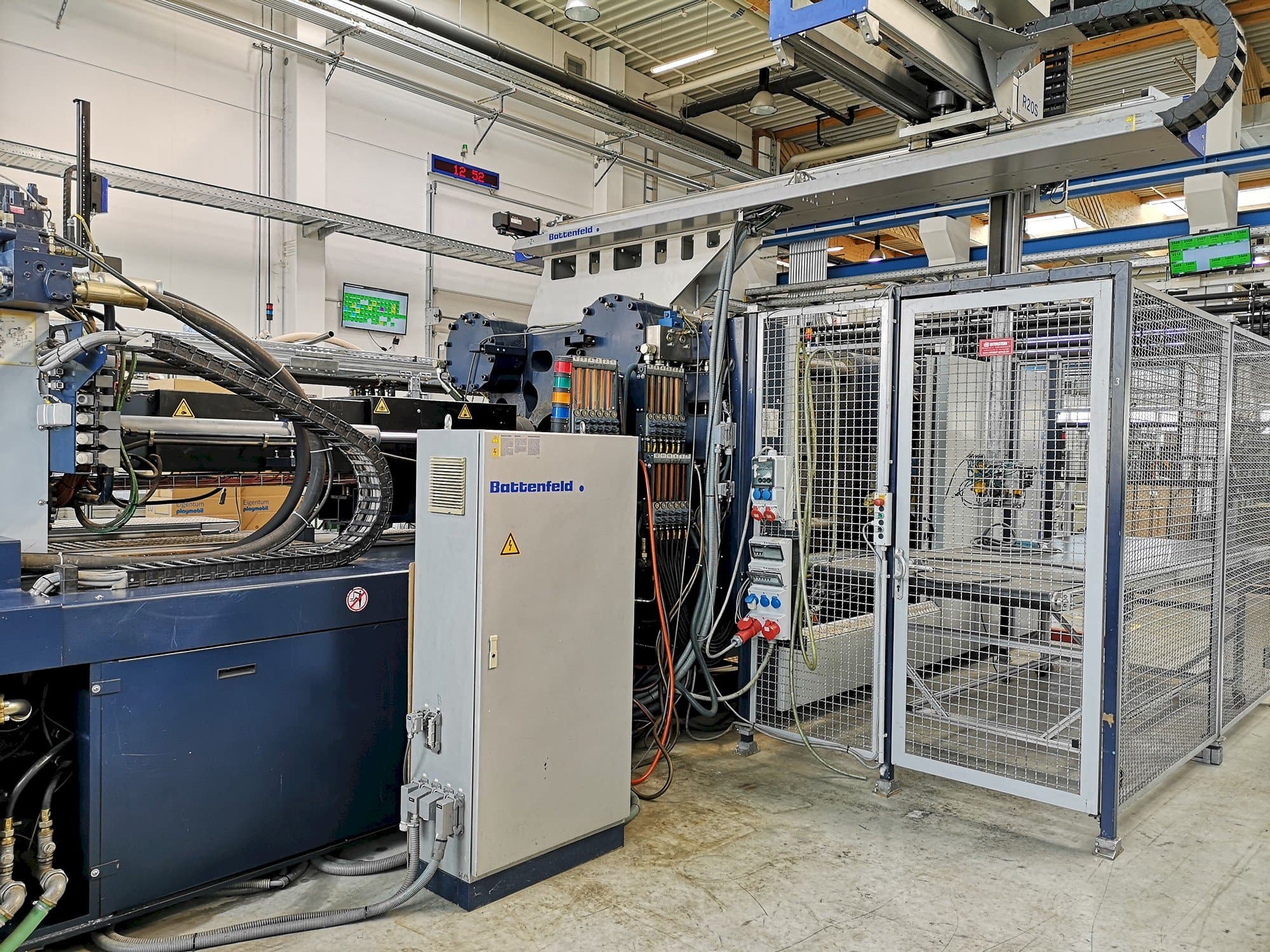 Widok z przodu maszyny Battenfeld HM 8000 2P - 7700