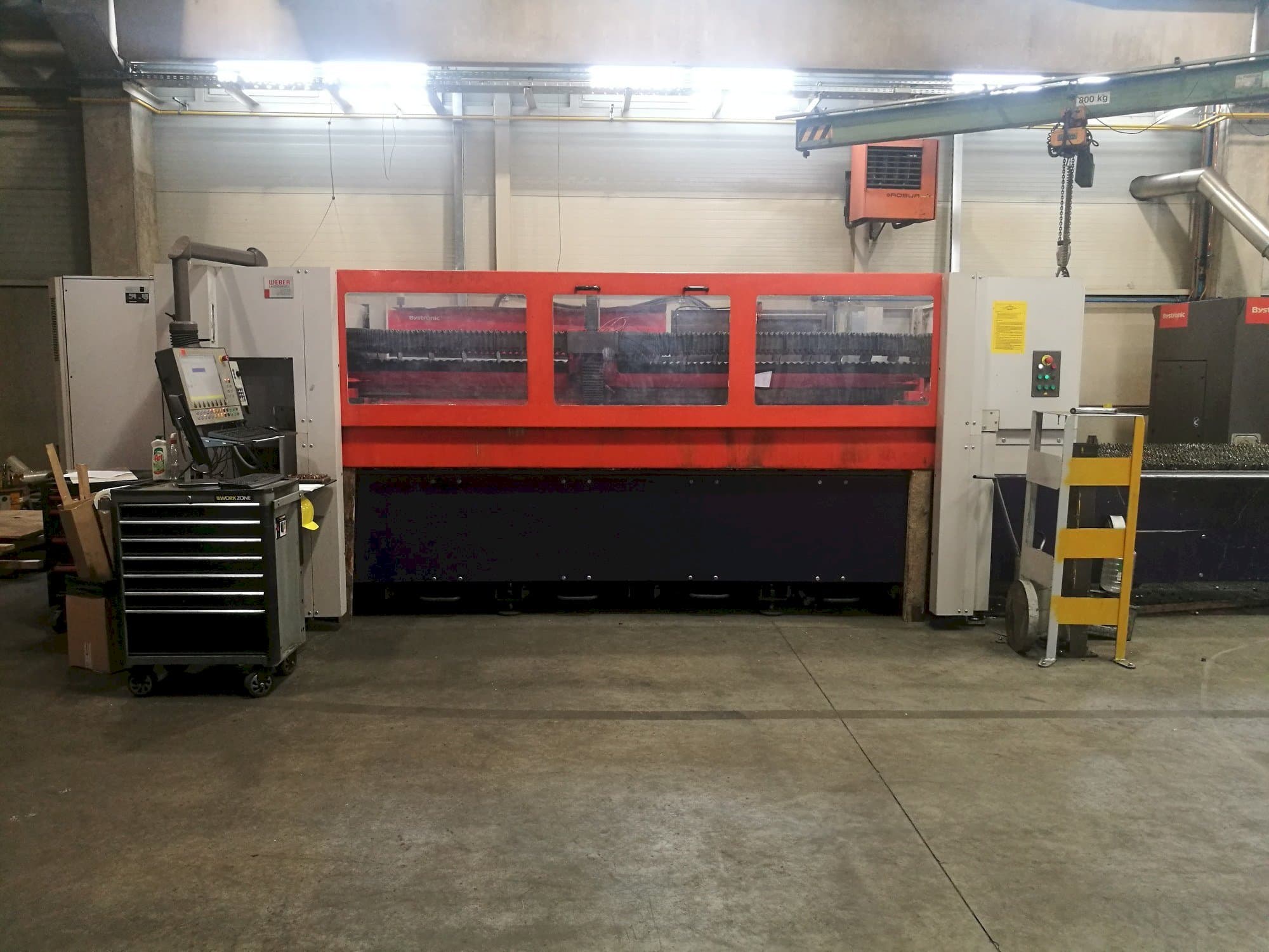 Widok z przodu maszyny Bystronic Bystar 3015