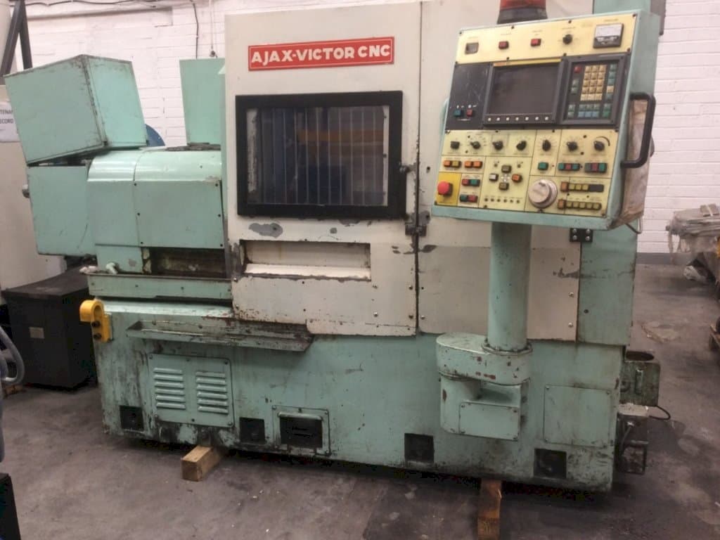 Widok z przodu maszyny Victor TNS-3H