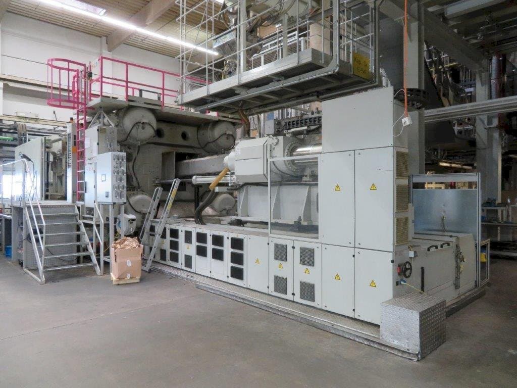 Widok z przodu maszyny ENGEL DUO ES 160505/3200