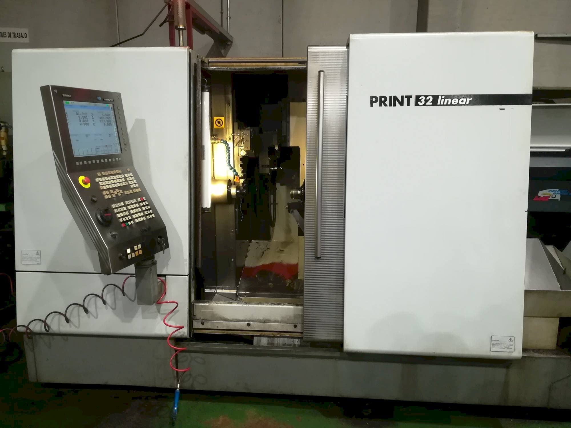 Widok z przodu maszyny Gildemeister Sprint 32 linear