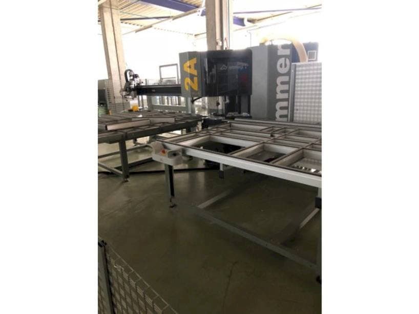 Widok z przodu maszyny Emmegi TRIMMER 2A