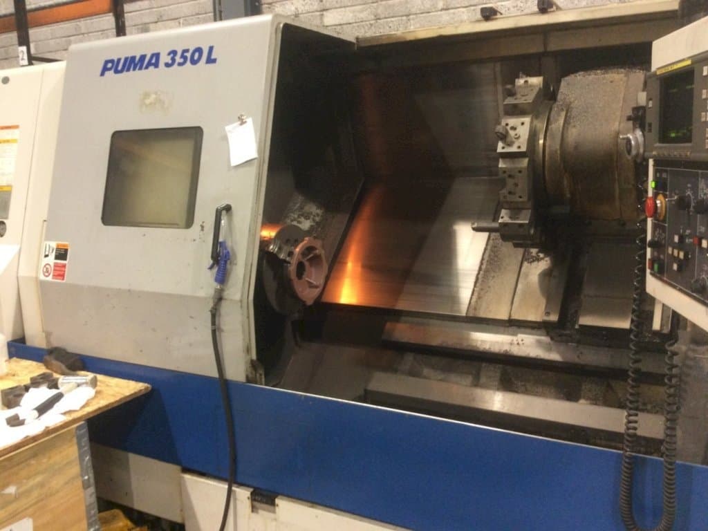 Widok z przodu maszyny DAEWOO Puma 350LB