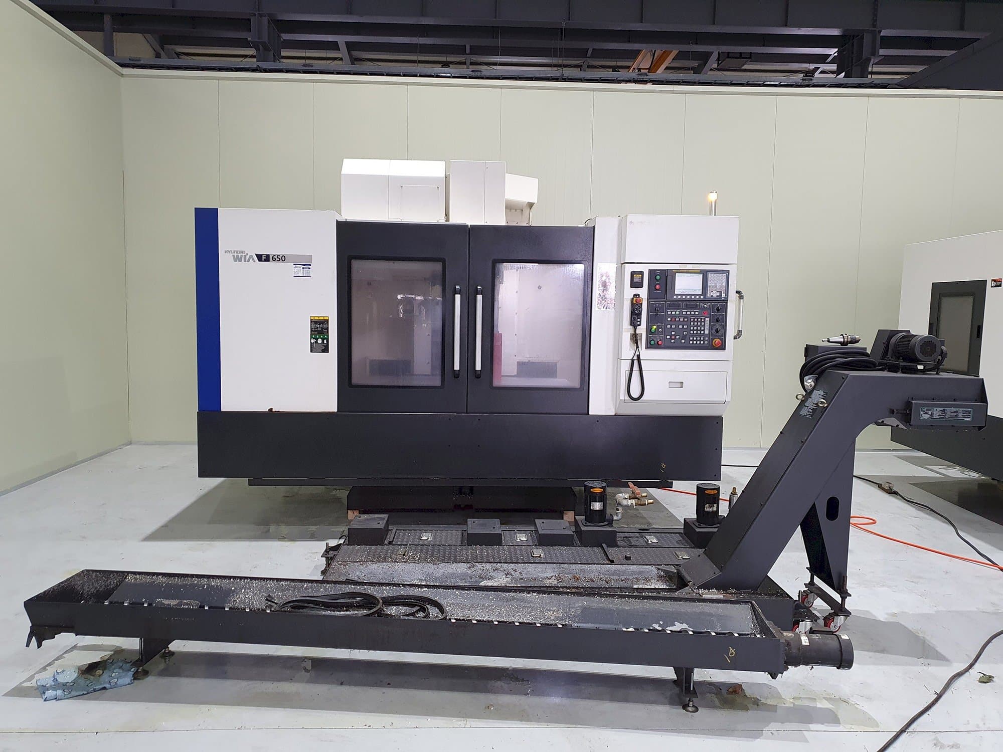 Widok z przodu maszyny Hyundai Wia F650