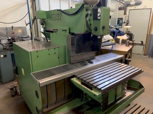 Widok z przodu maszyny INTOS FNGJ32