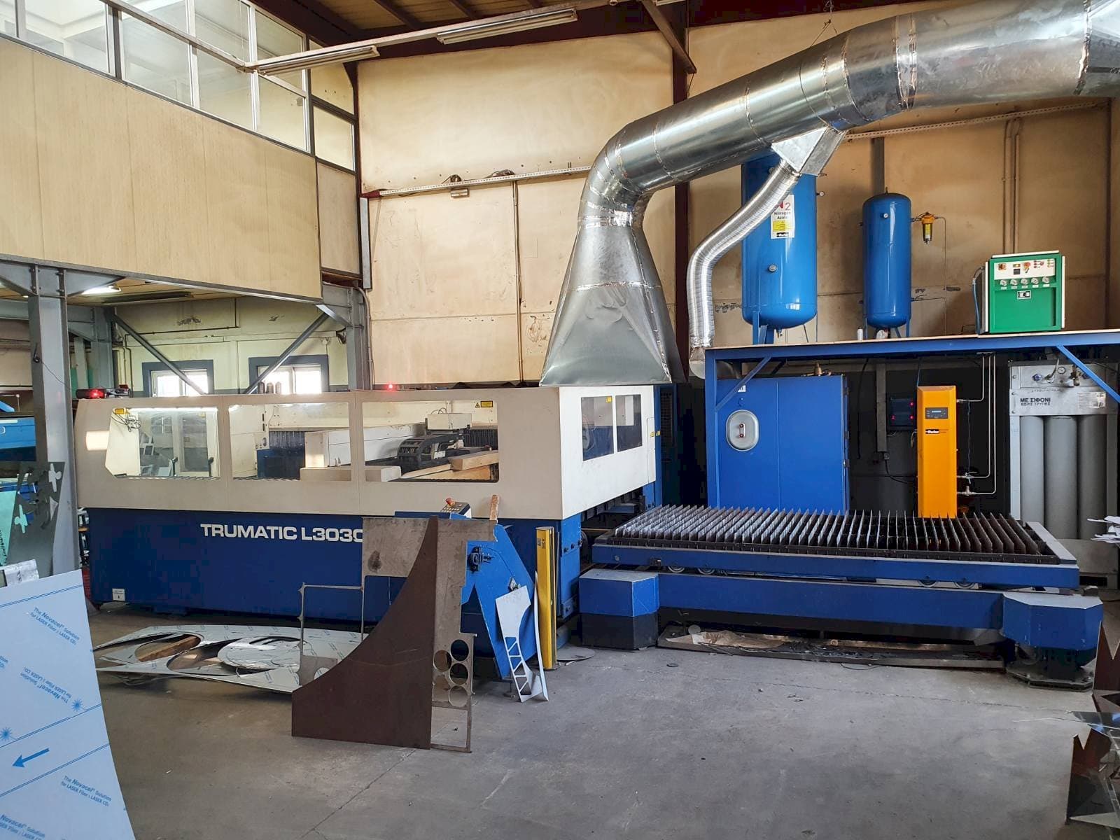 Widok z przodu maszyny Trumpf Trumatic L3030