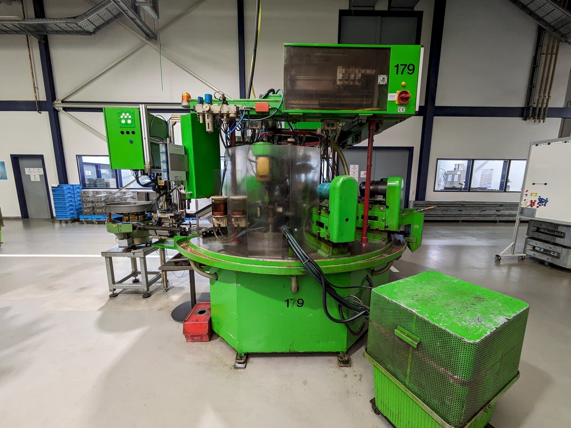 Widok z przodu maszyny SIHN Ring piece