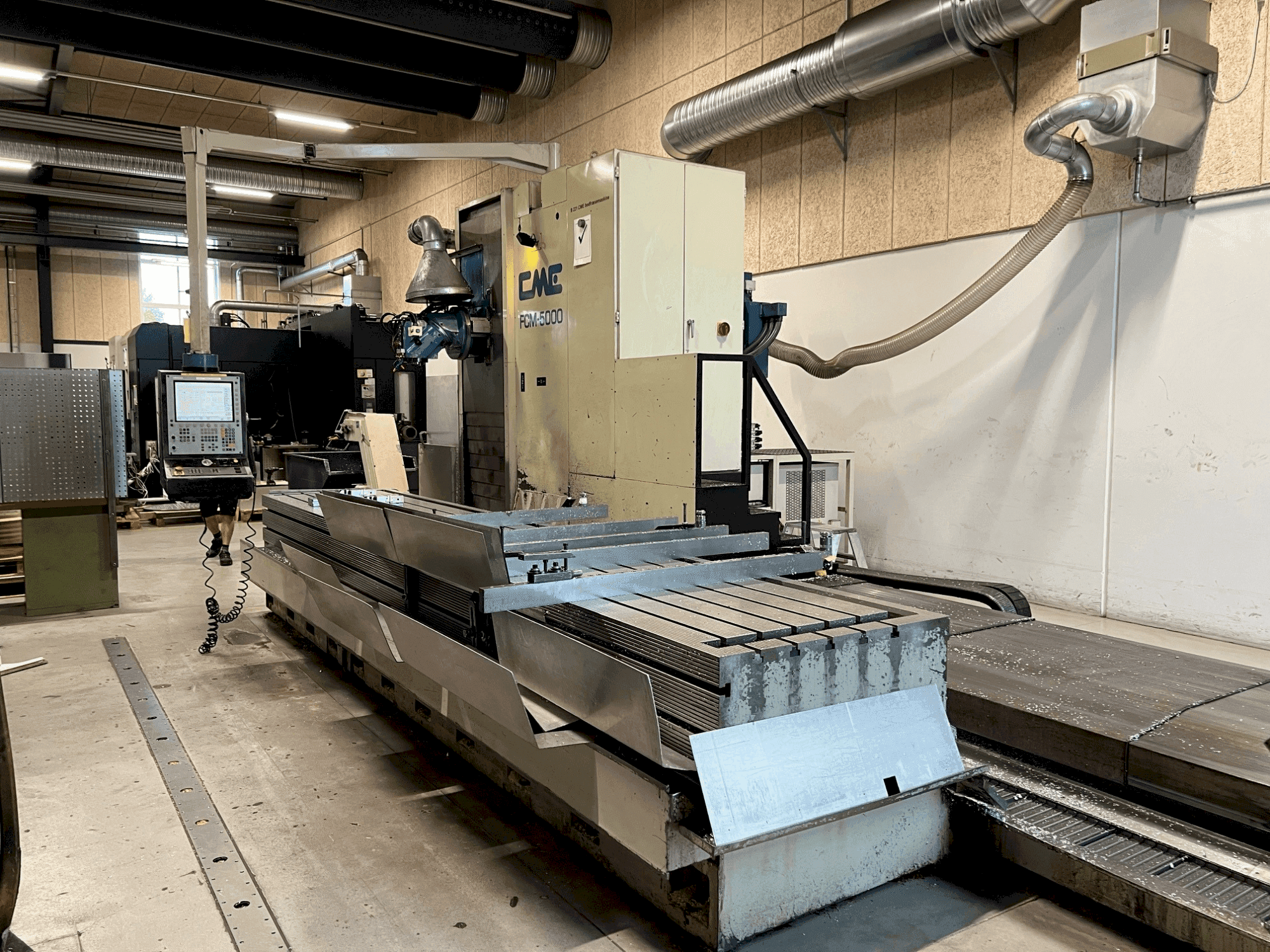 Widok z przodu maszyny CME FCM 5000