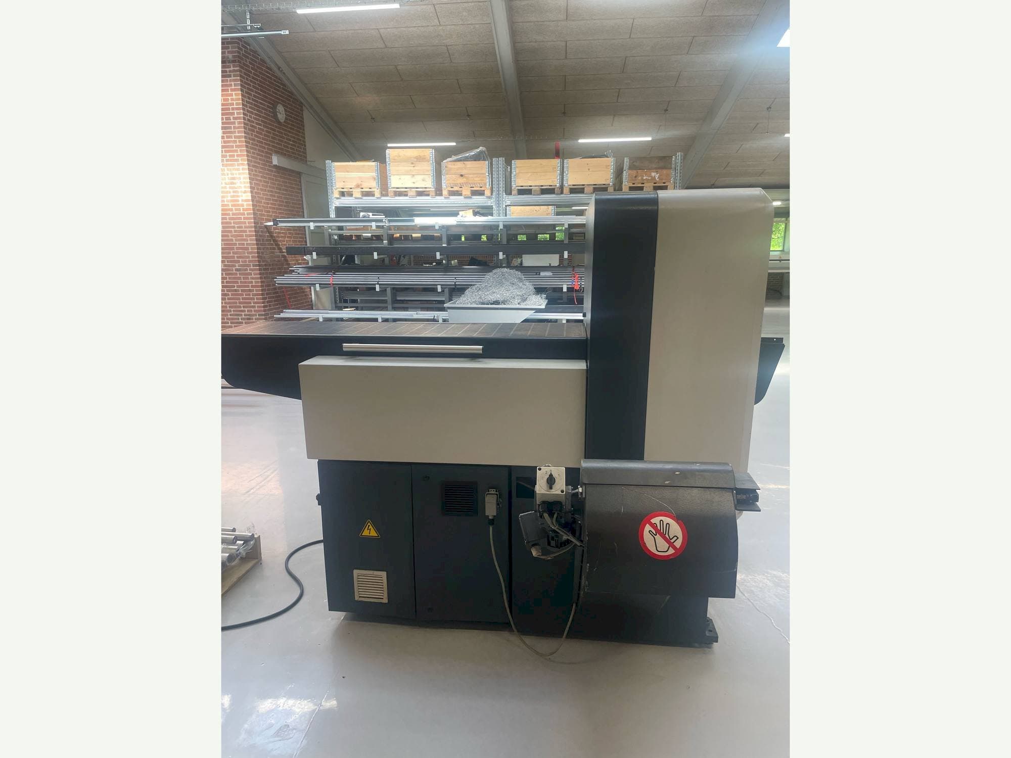 Widok z przodu maszyny KASTO Verto A2