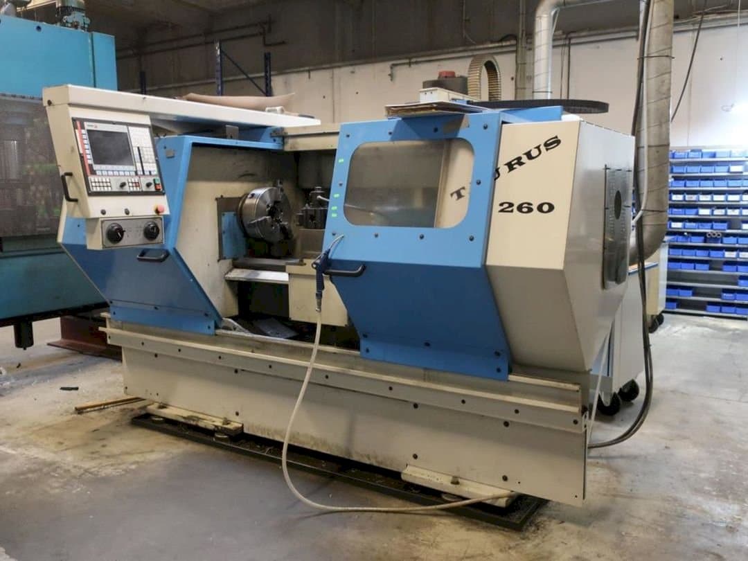 Widok z przodu maszyny Pinacho Taurus 260