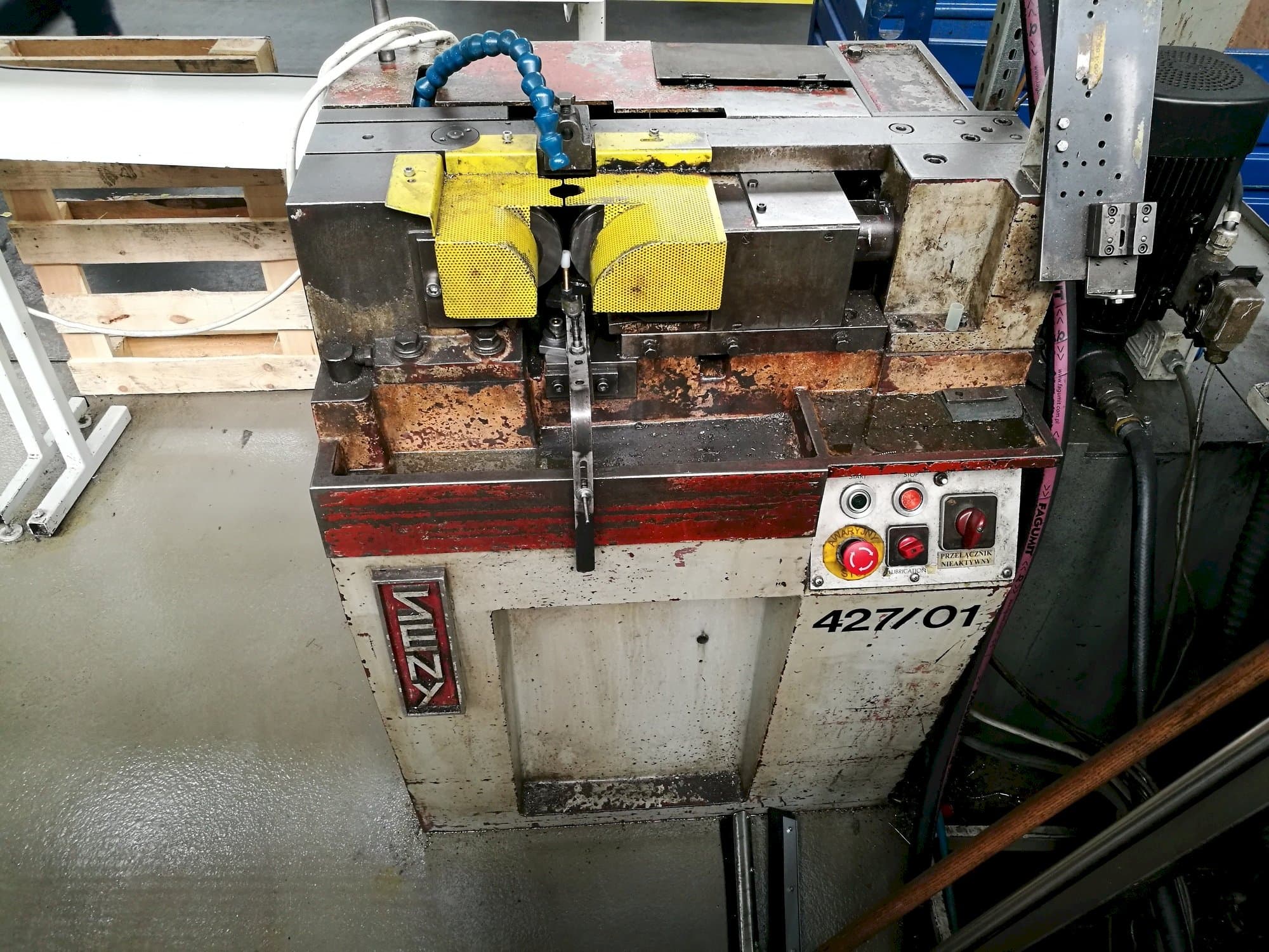 Widok z przodu maszyny SENY D30E