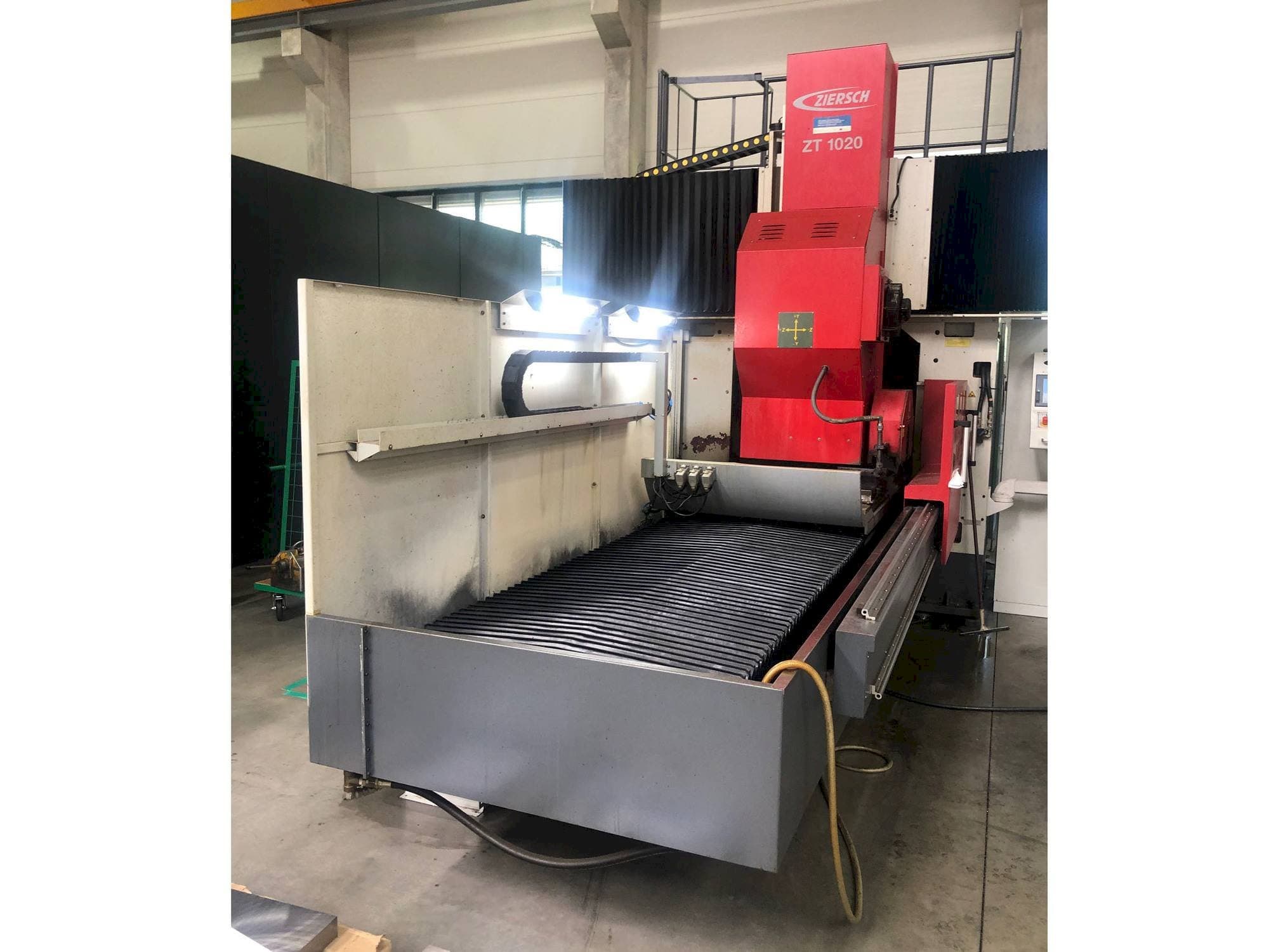 Widok z przodu maszyny Ziersch ZT 1020