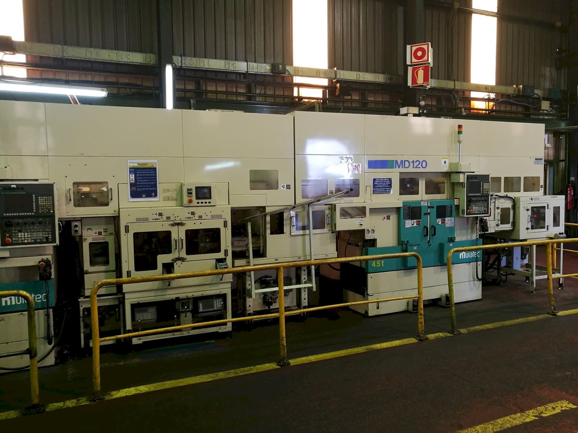 Widok z przodu maszyny Muratec MD120