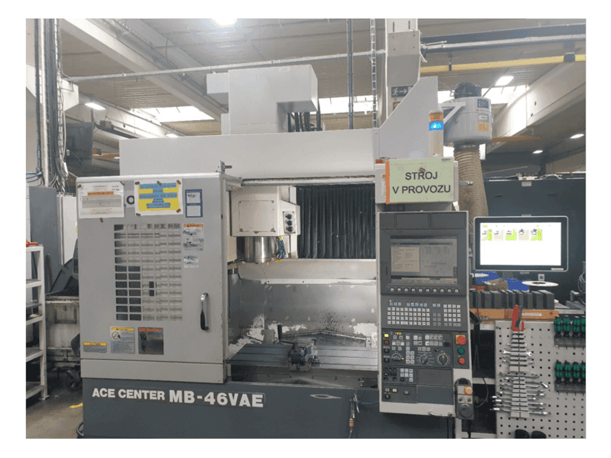 Widok z przodu maszyny Okuma MB-46VAE