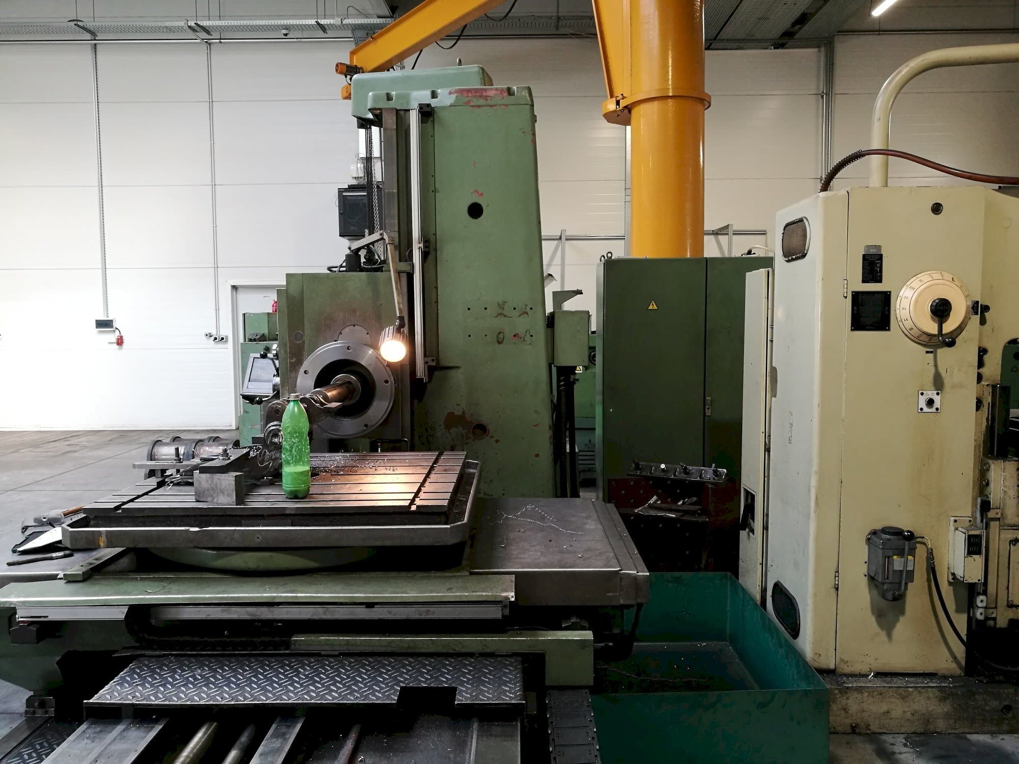 Widok z przodu maszyny TOS WHN 9B