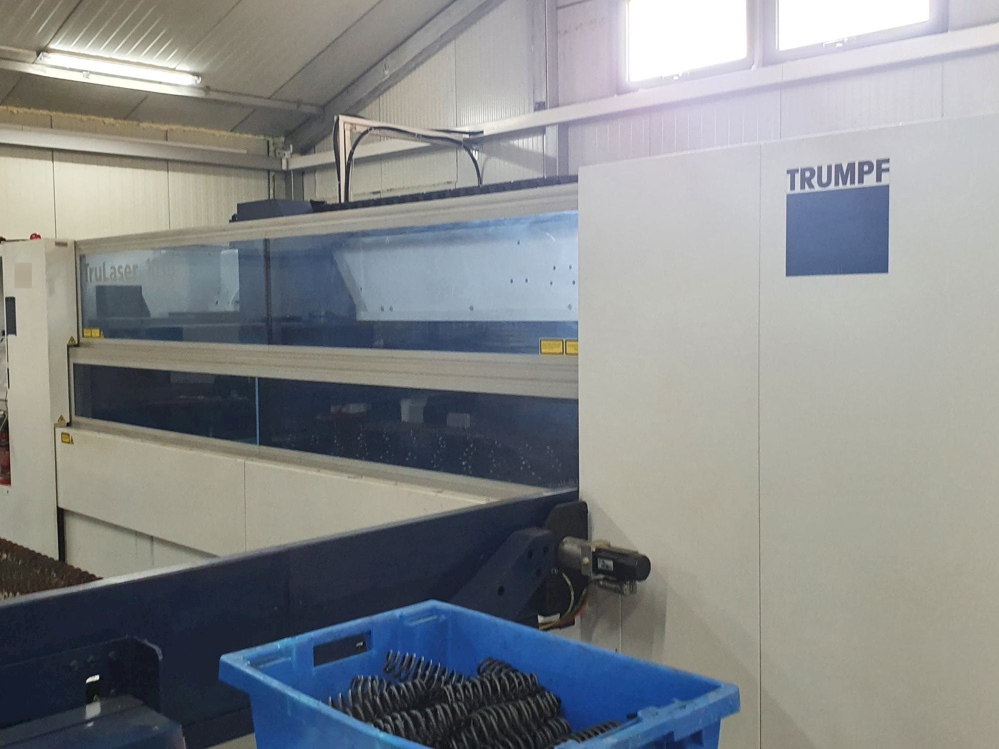 Widok z przodu maszyny Trumpf TruLaser 1030