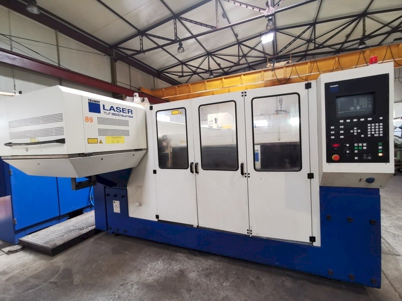 Widok z przodu maszyny Trumpf Trumatic L 4030