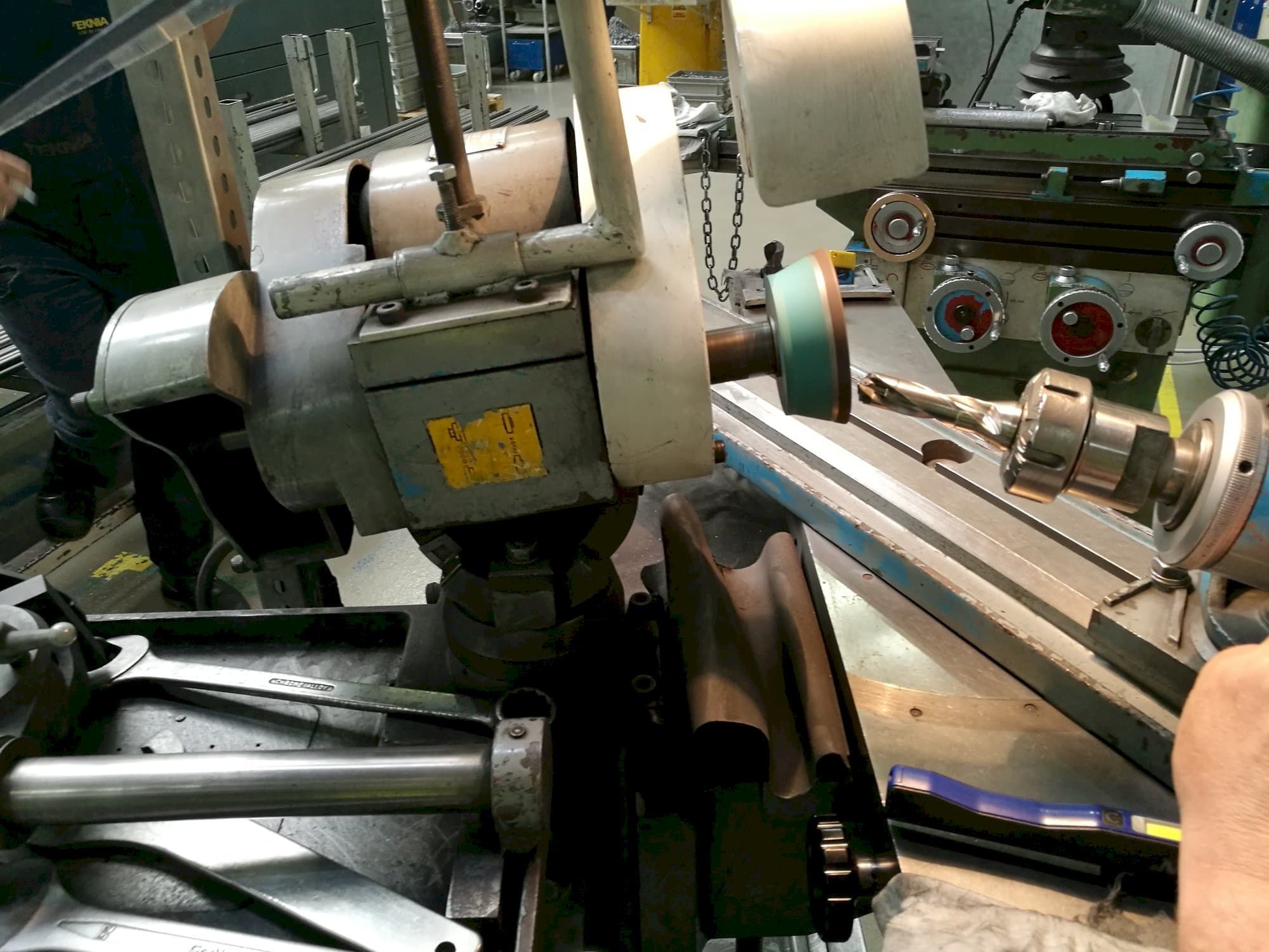 Widok z przodu maszyny ELITE AR5-E