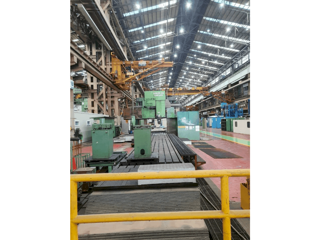 Widok z przodu maszyny WALDRICH COBURG -