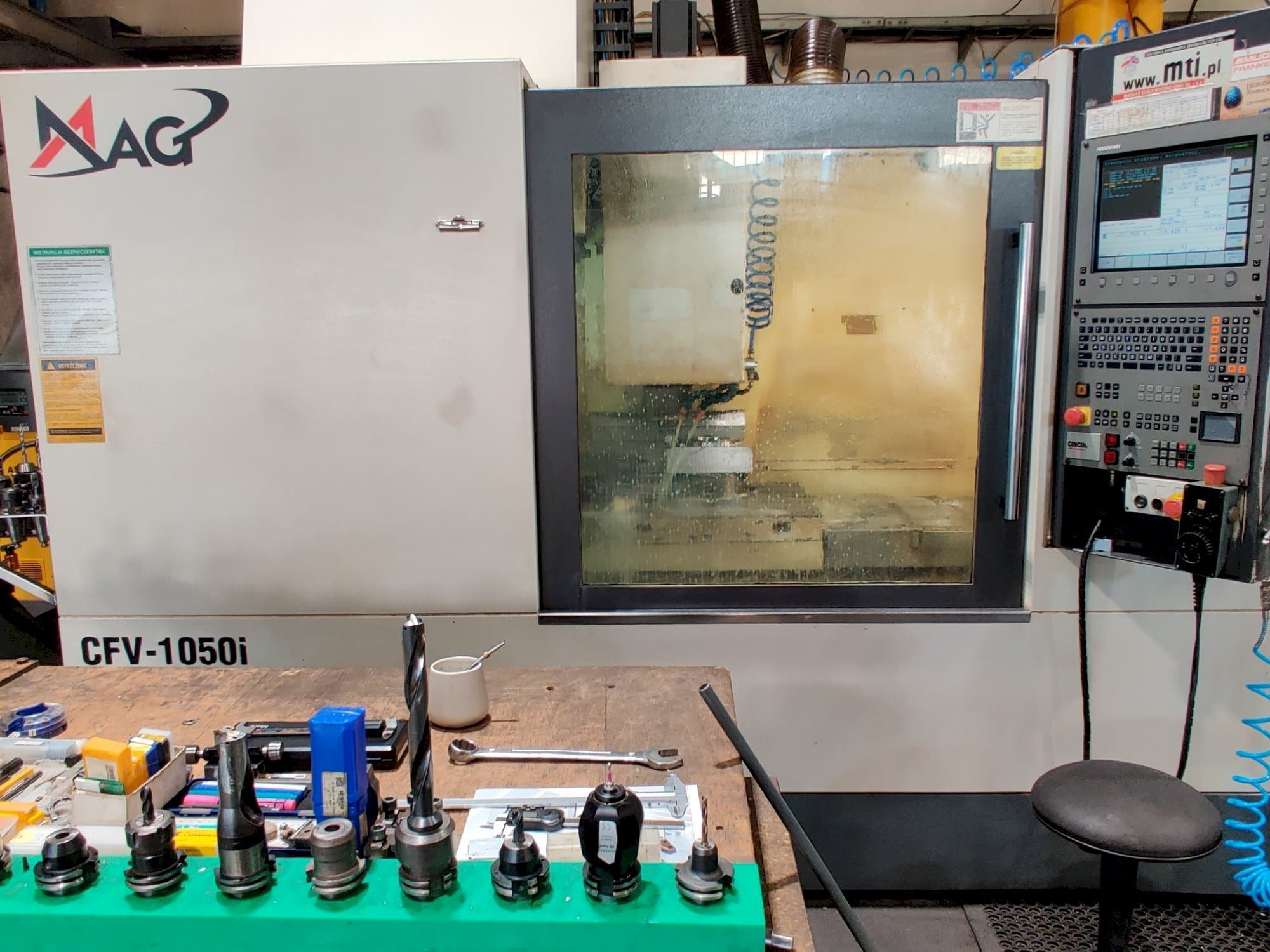 Widok z przodu maszyny MAG CFV 1050