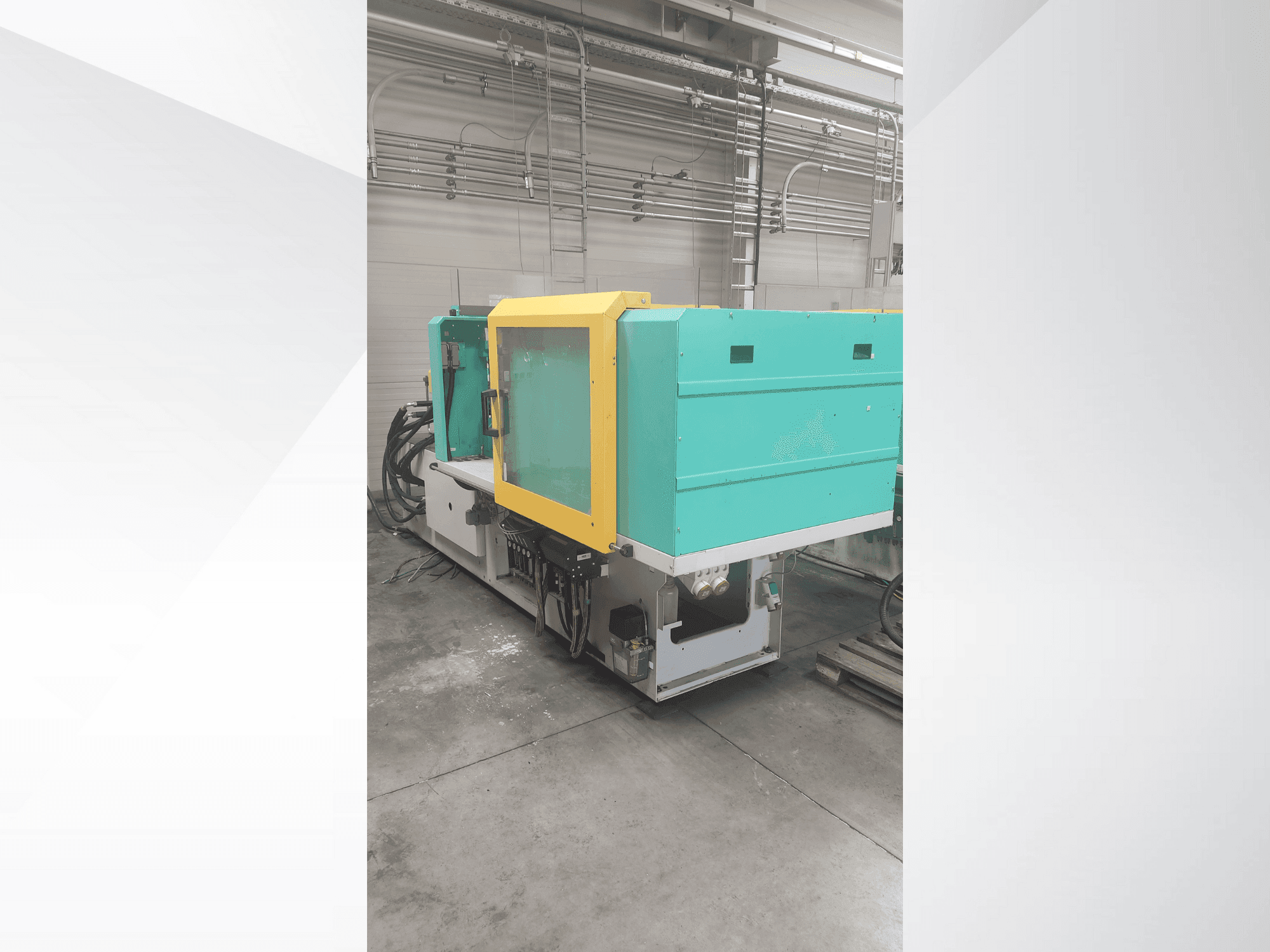 Widok z przodu maszyny Arburg 470 H 1000-290