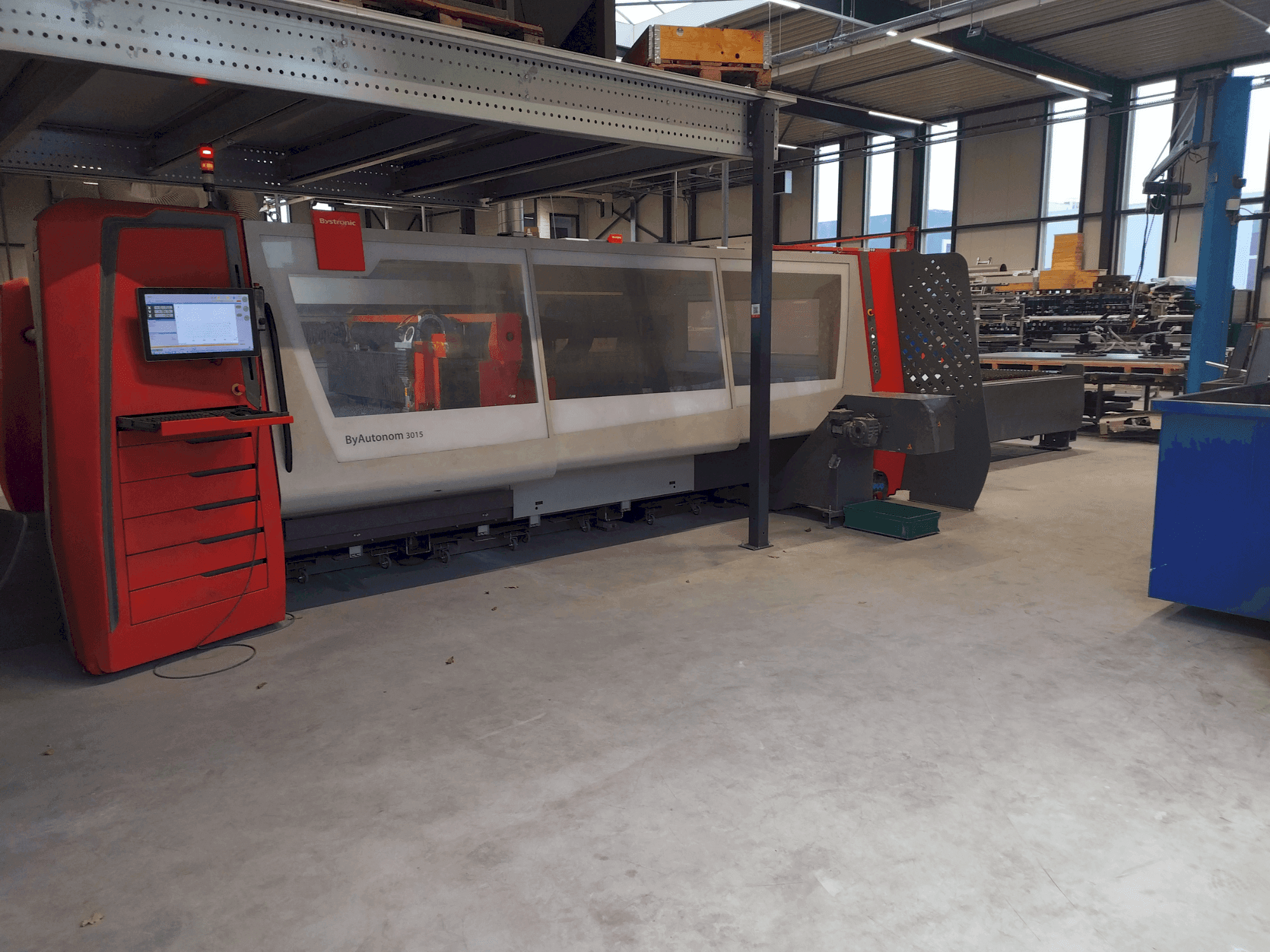 Widok z przodu maszyny Bystronic ByAutonom 3015