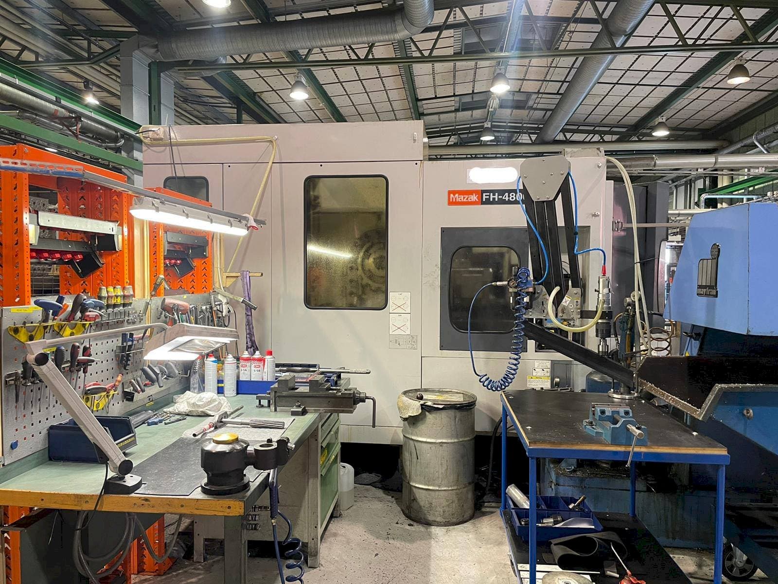 Widok z przodu maszyny Mazak FH-4800