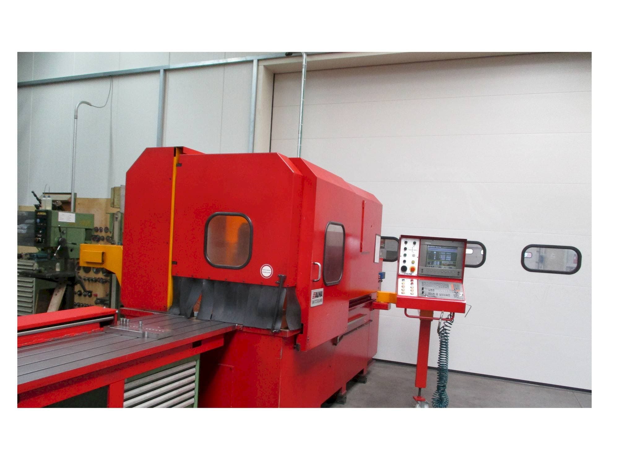 Widok z przodu maszyny ALMA SWITZERLAND Alma Hbz-500