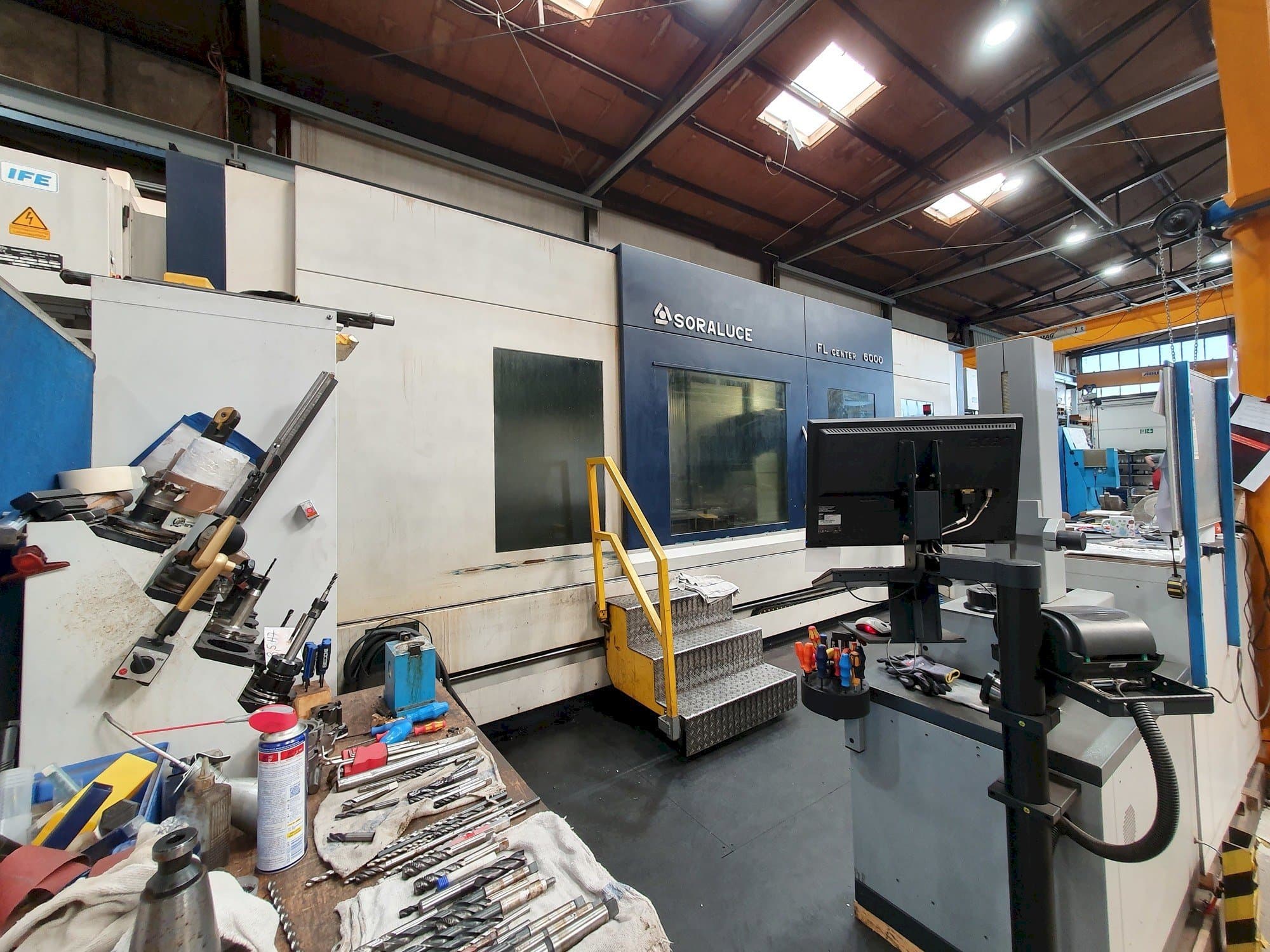 Widok z przodu maszyny Soraluce FL 6000