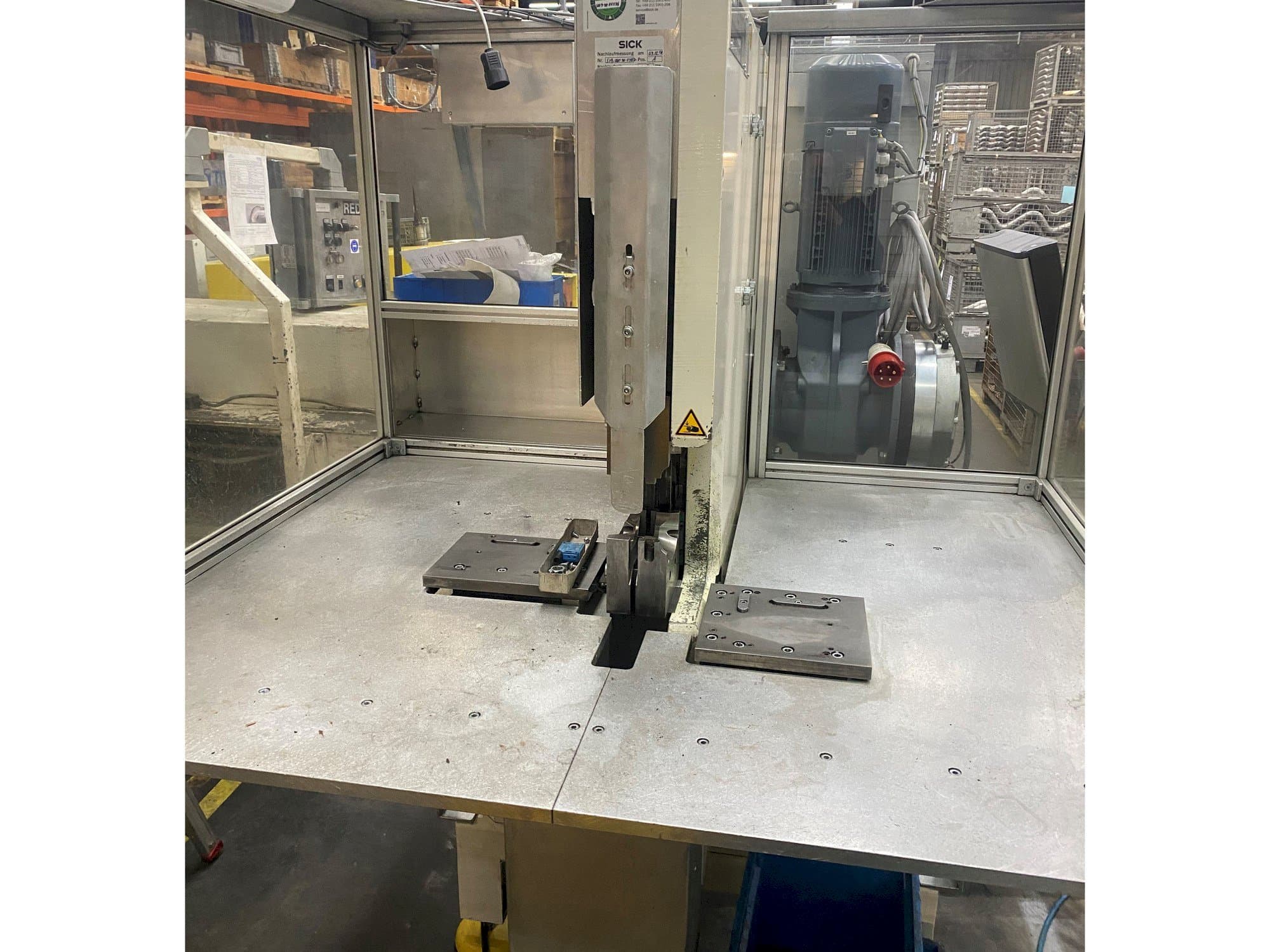 Widok z przodu maszyny Schmidt und Remmert EMT80-2-F01