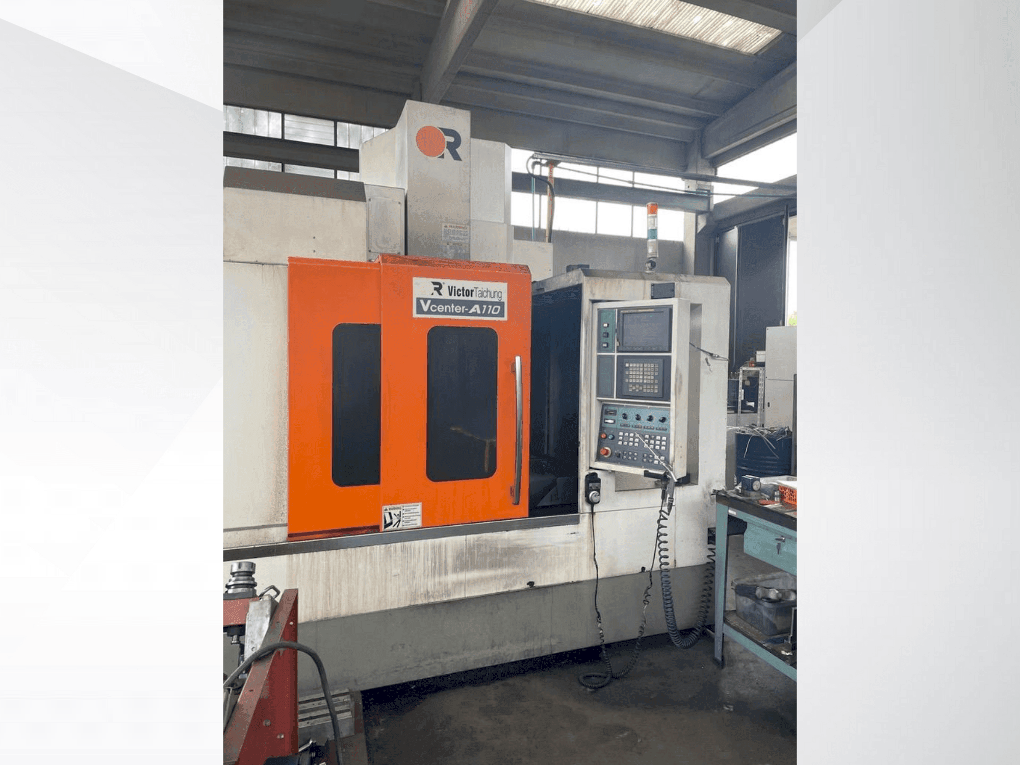 Widok z przodu maszyny Victor Vcenter A-110