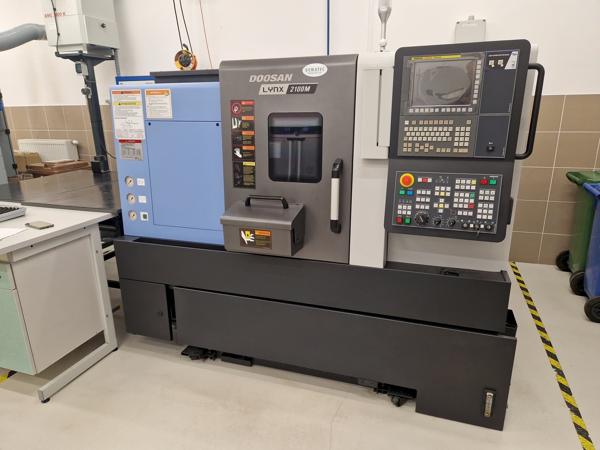 Widok z przodu maszyny Doosan Lynx 2100ME