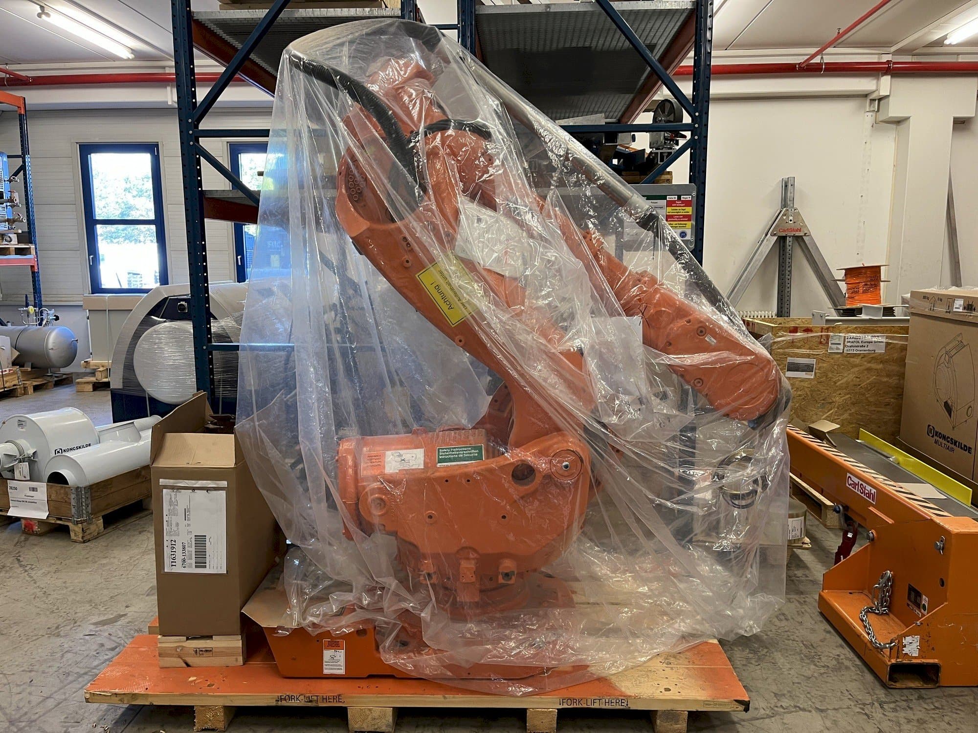 Widok z przodu maszyny ABB IRB 6600 M2004