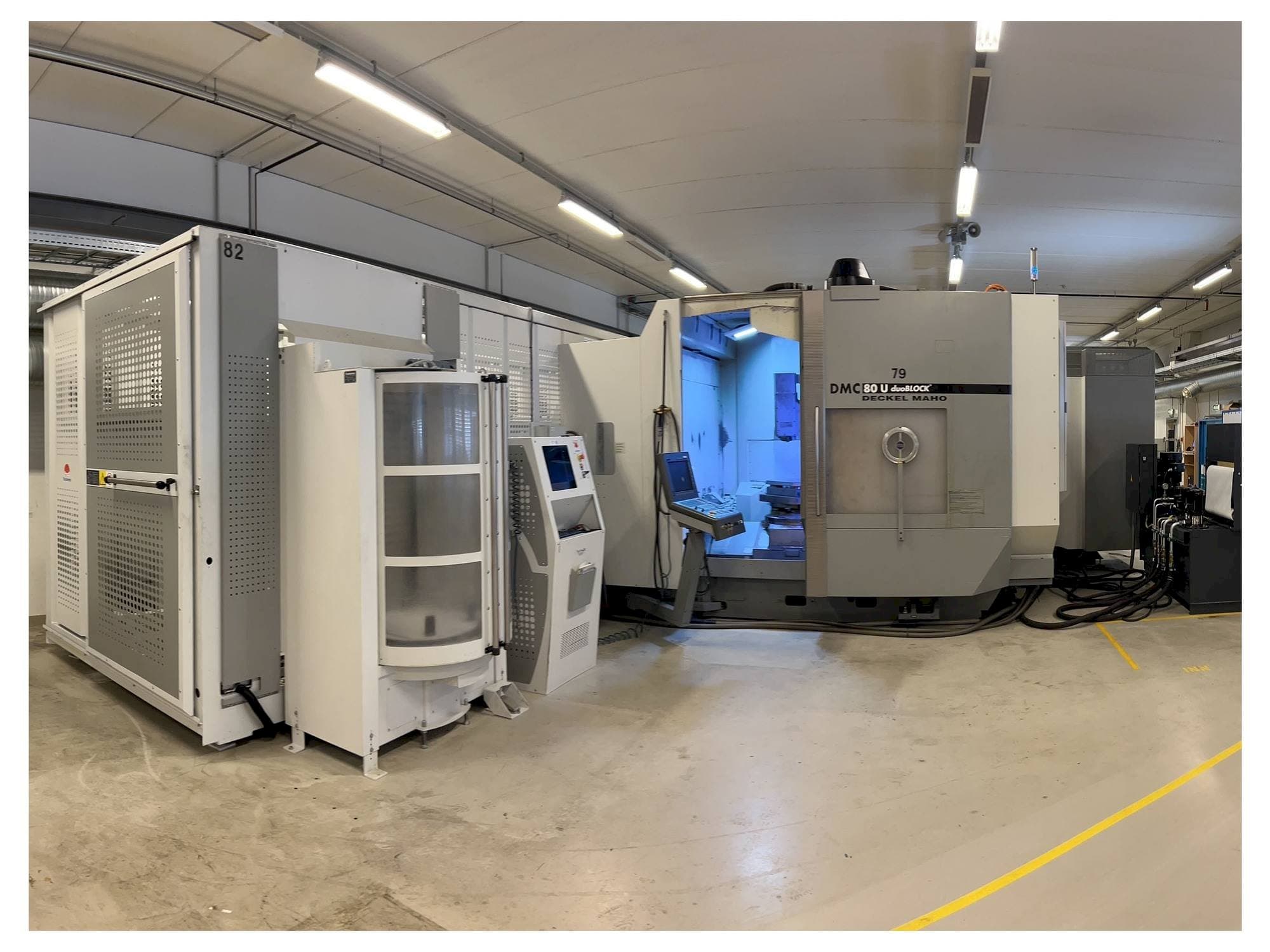 Widok z przodu maszyny DMG DMC 80 U duoBLOCK