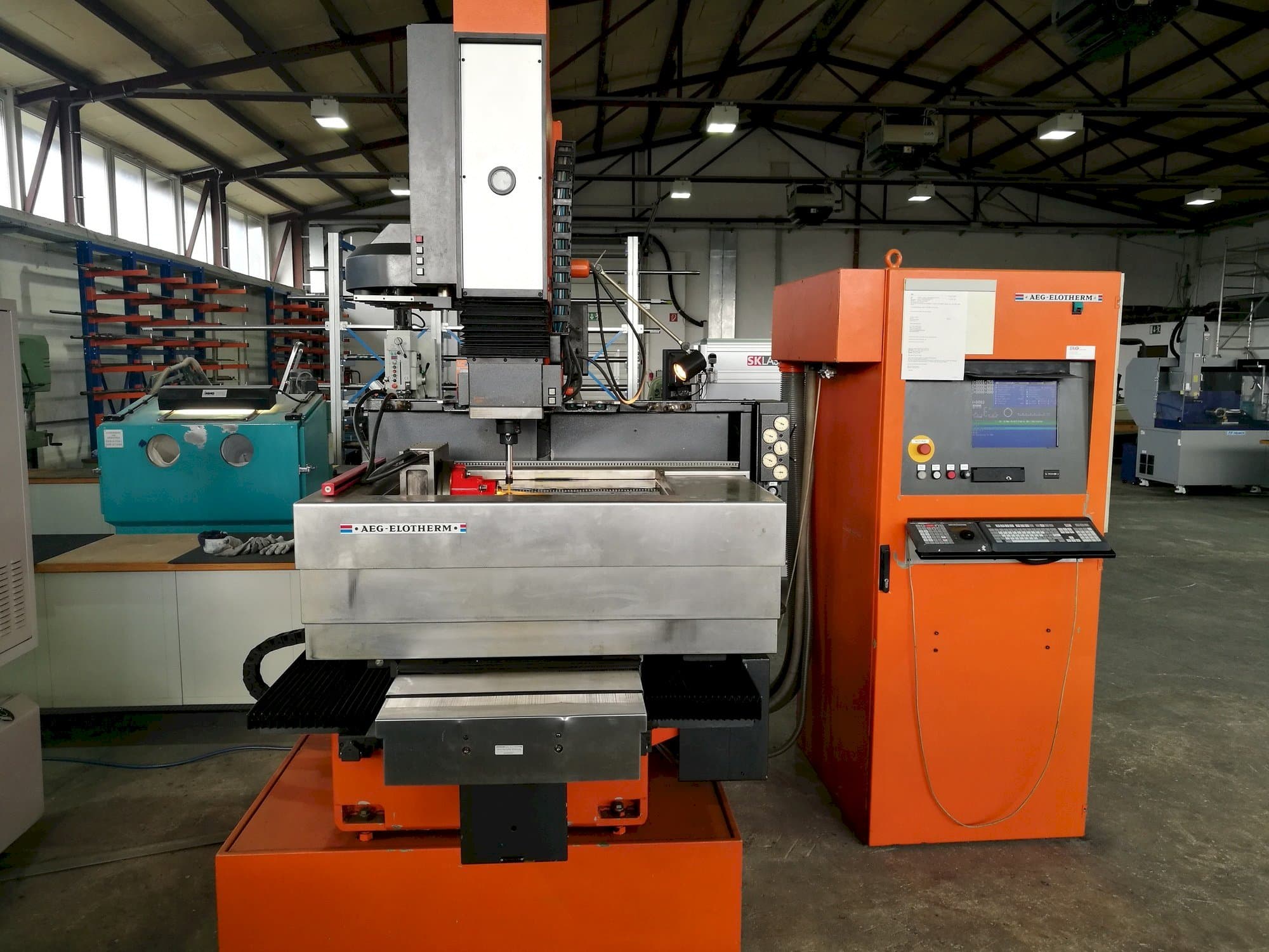 Widok z przodu maszyny AEG-Elotherm Elbomat 222 BA