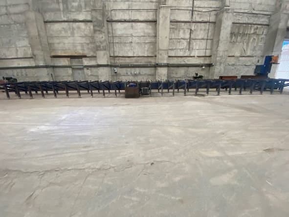 Widok z przodu maszyny Peddinghaus Avenger MDL1000B