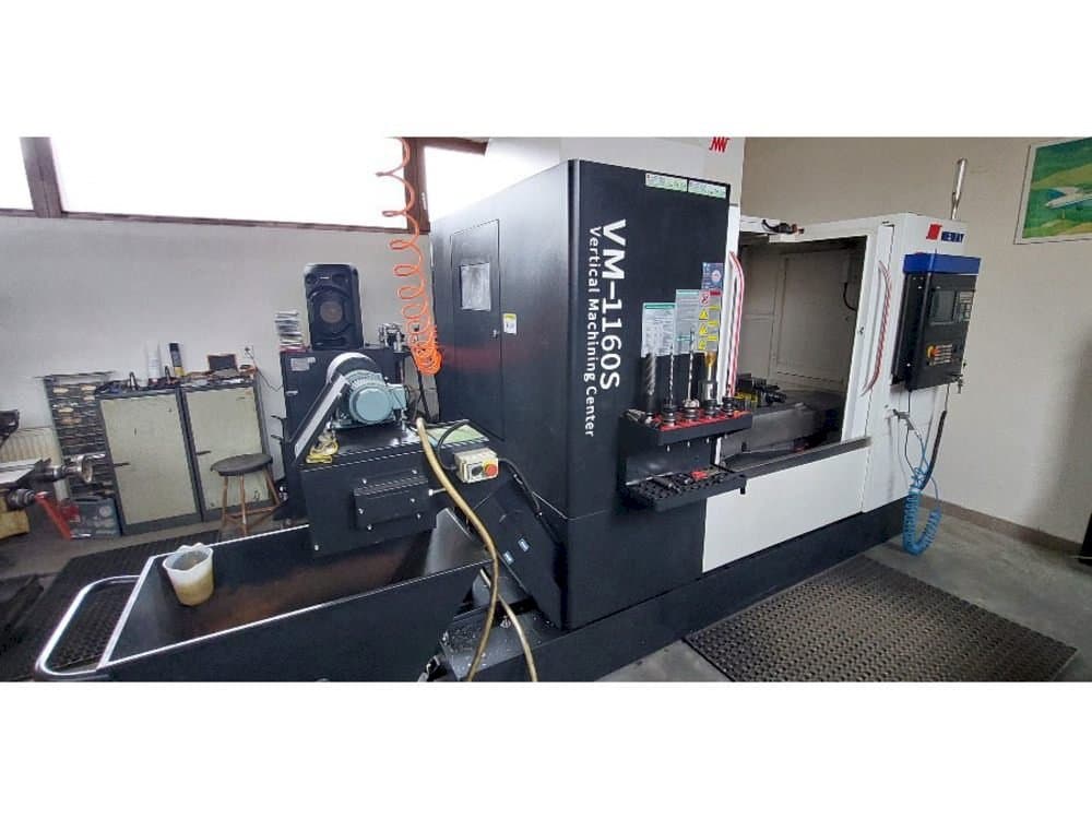 Widok z przodu maszyny Neway VM 1160